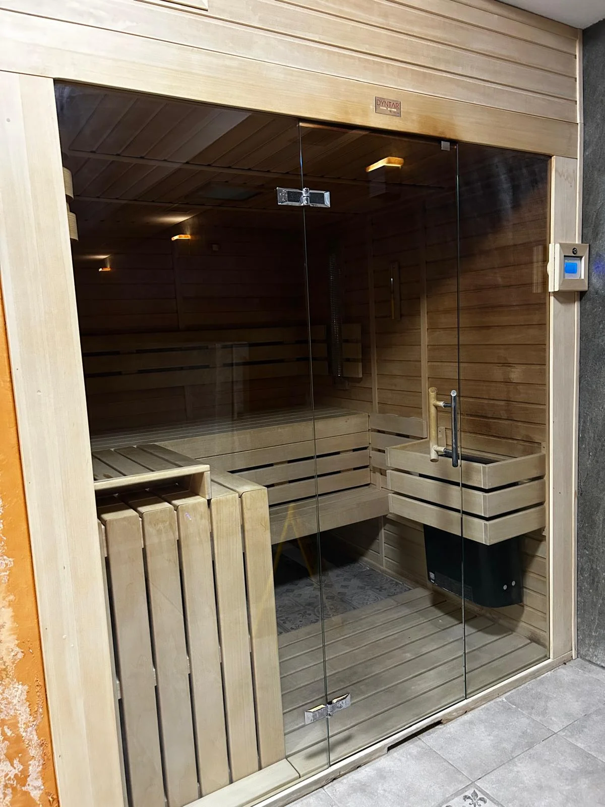 Romantika i doplnění energie: privátní sauna a vířivka pro dva i celou rodinu