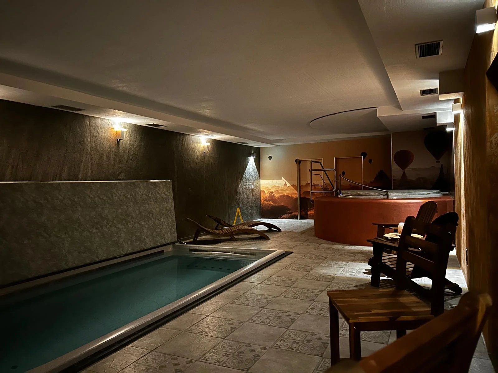 Romantika i doplnění energie: privátní sauna a vířivka pro dva i celou rodinu