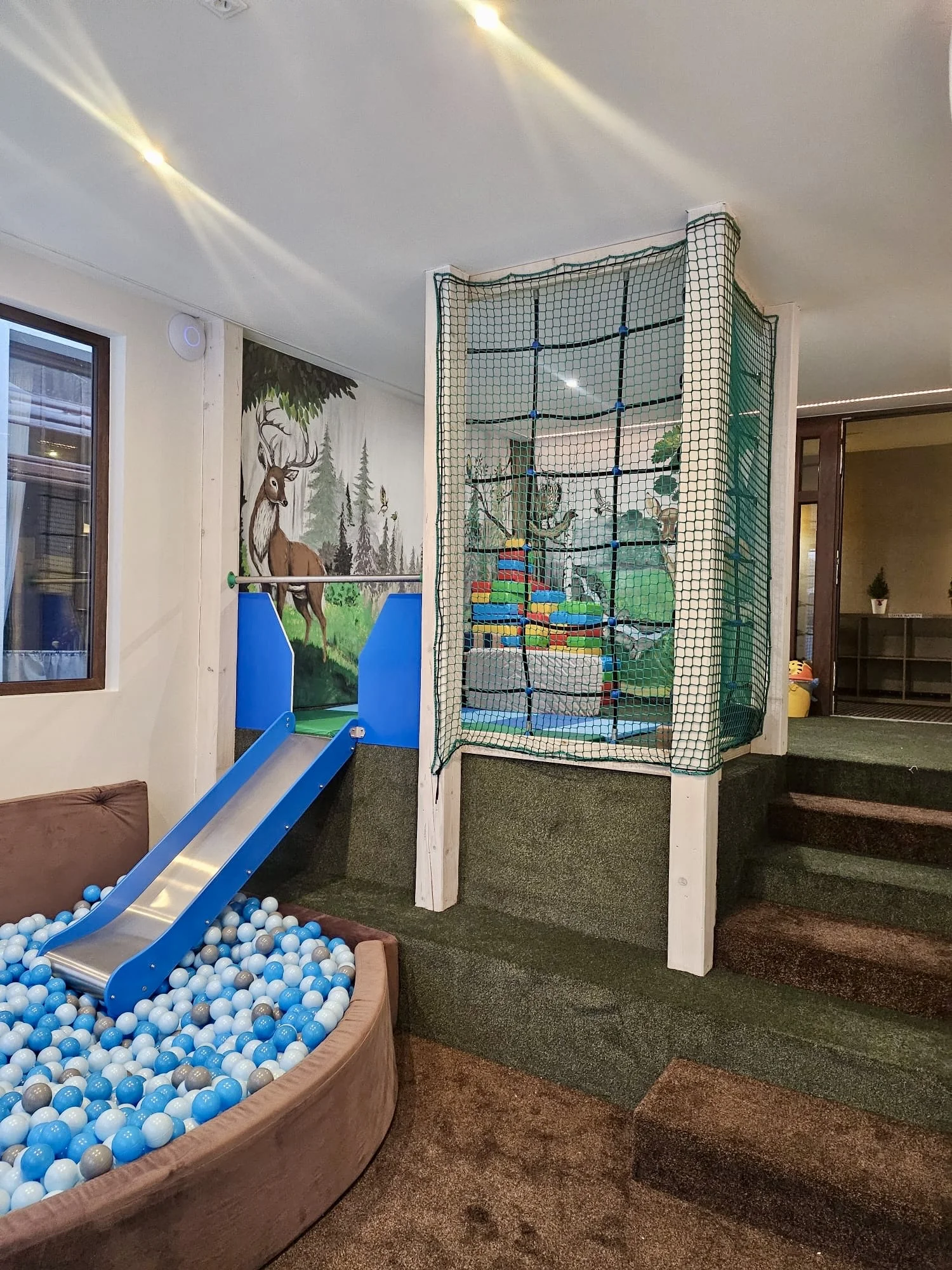 Lázeňské město Duszniki Zdrój blízko českých hranic: moderní hotel s wellness a polopenzí