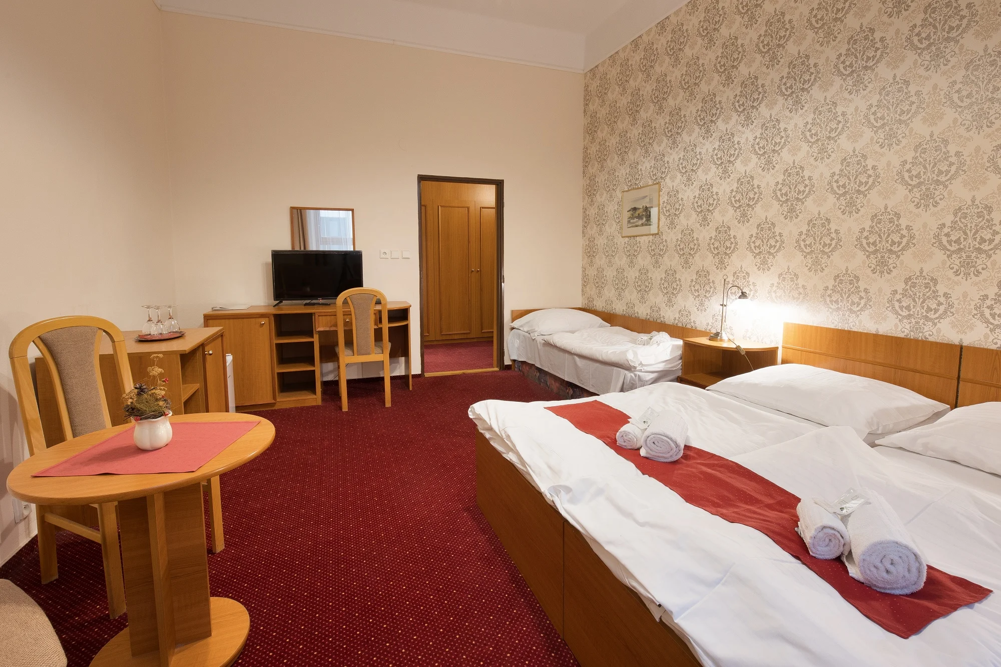Pobyt v Telči v hotelu na náměstí: všední dny i víkendy, polopenze, víno i káva