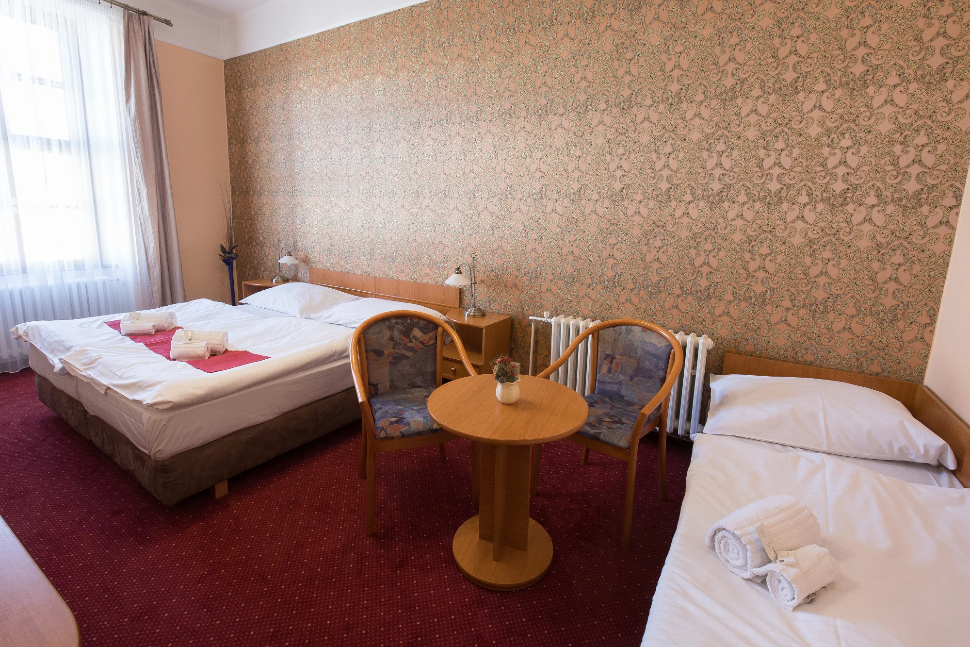 Pobyt v Telči v hotelu na náměstí: všední dny i víkendy, polopenze, víno i káva