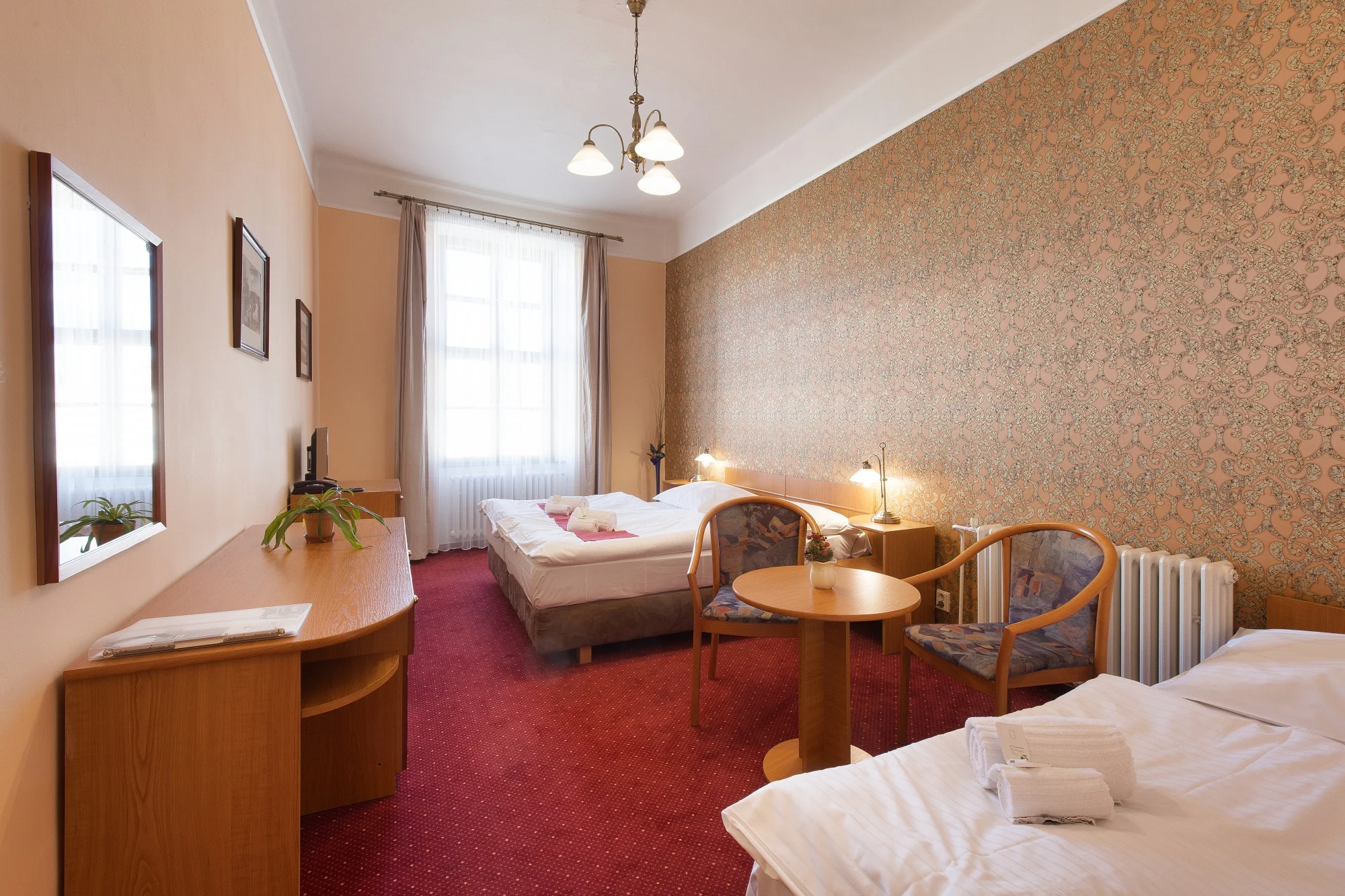 Pobyt v Telči v hotelu na náměstí: všední dny i víkendy, polopenze, víno i káva