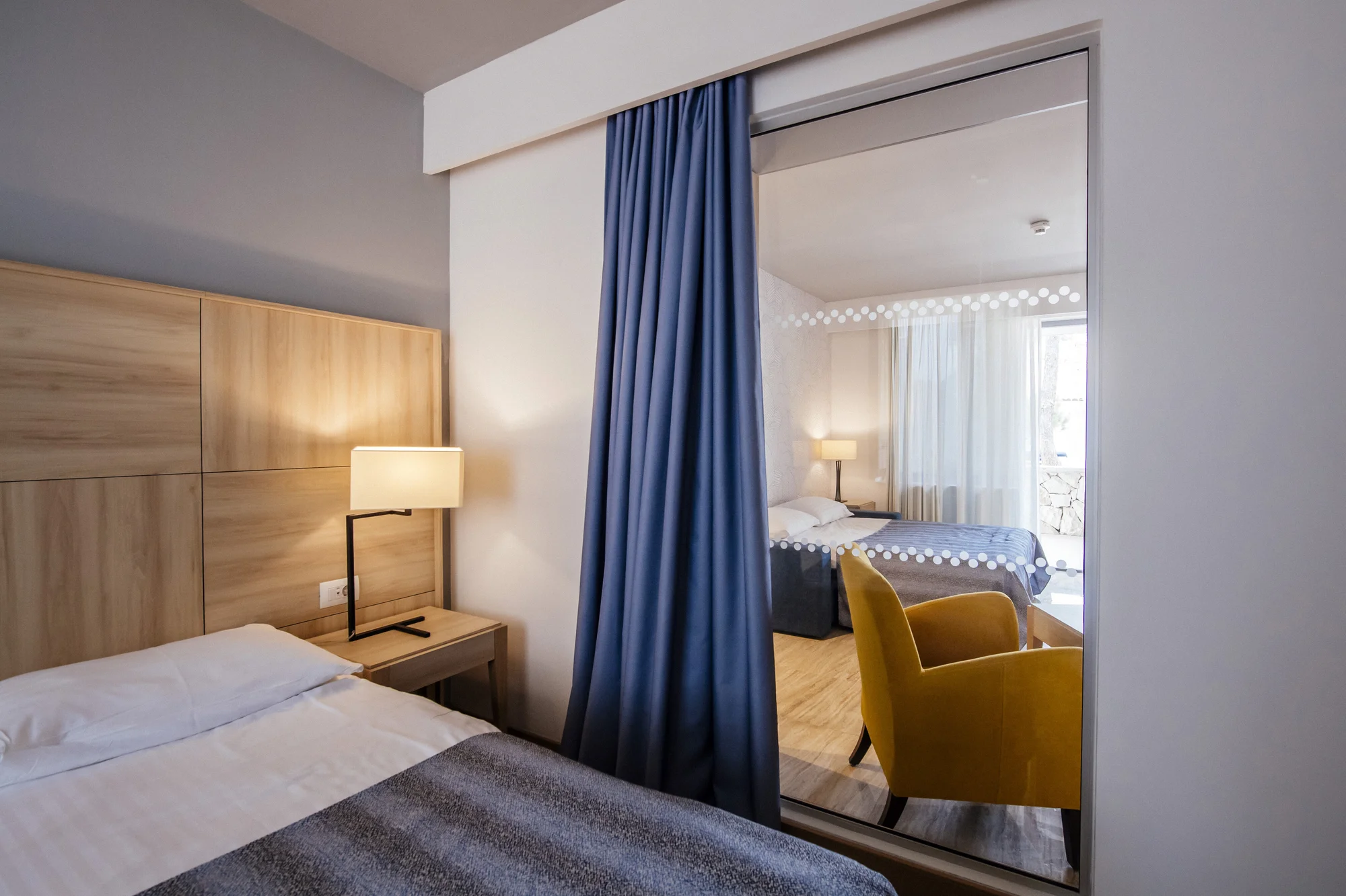 Apartmány v Dalmácii přímo u moře: možnost jídla a obří bazénový komplex