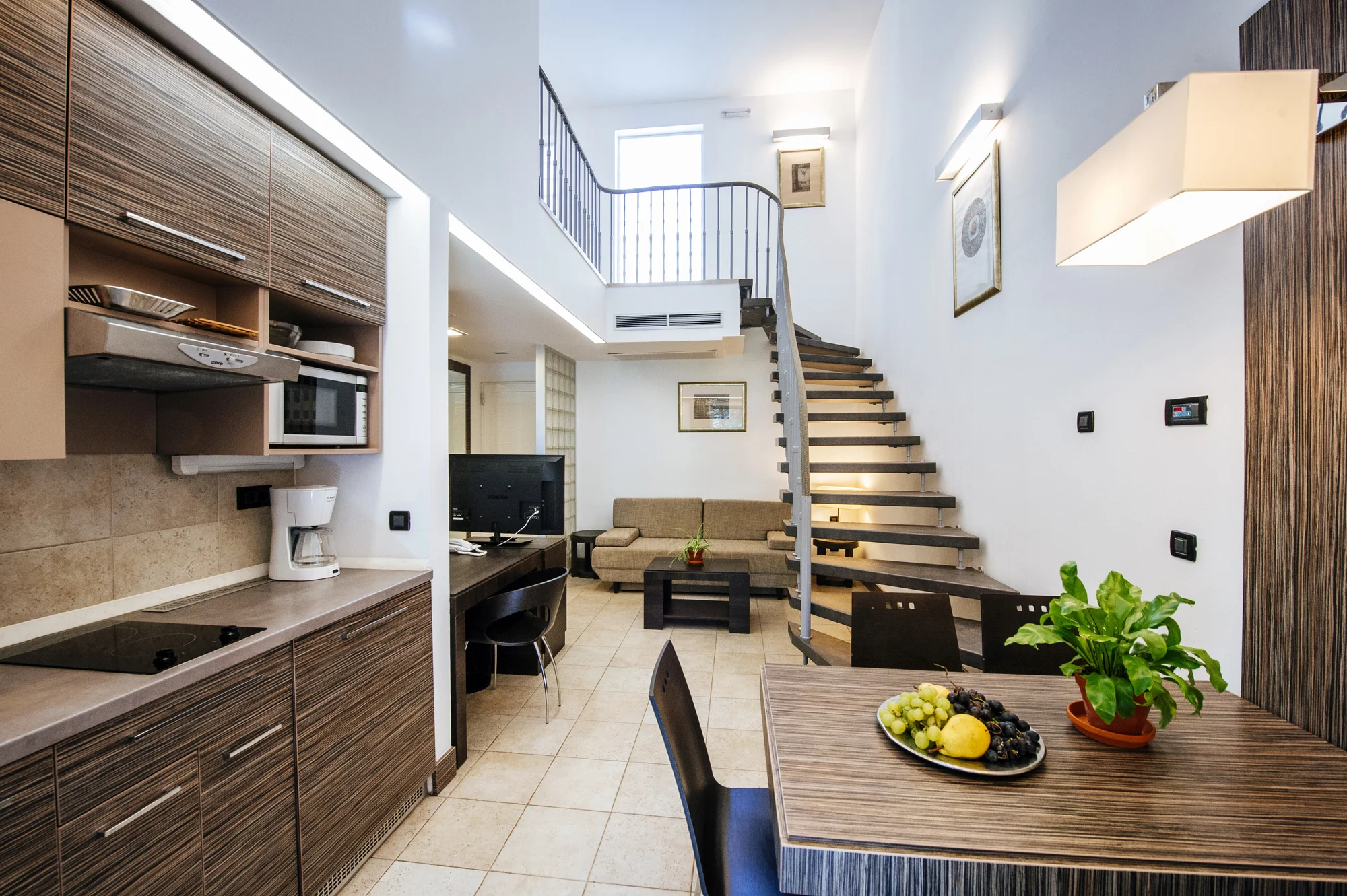 Apartmány v Dalmácii přímo u moře: možnost jídla a obří bazénový komplex