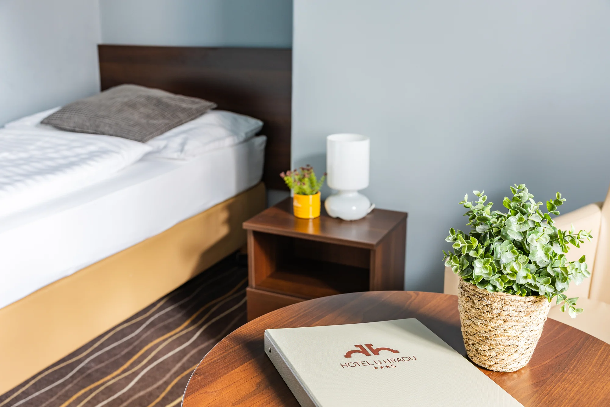 Český ráj to na pohled: hotel v historickém centru Mladé Boleslavi, snídaně, výlety