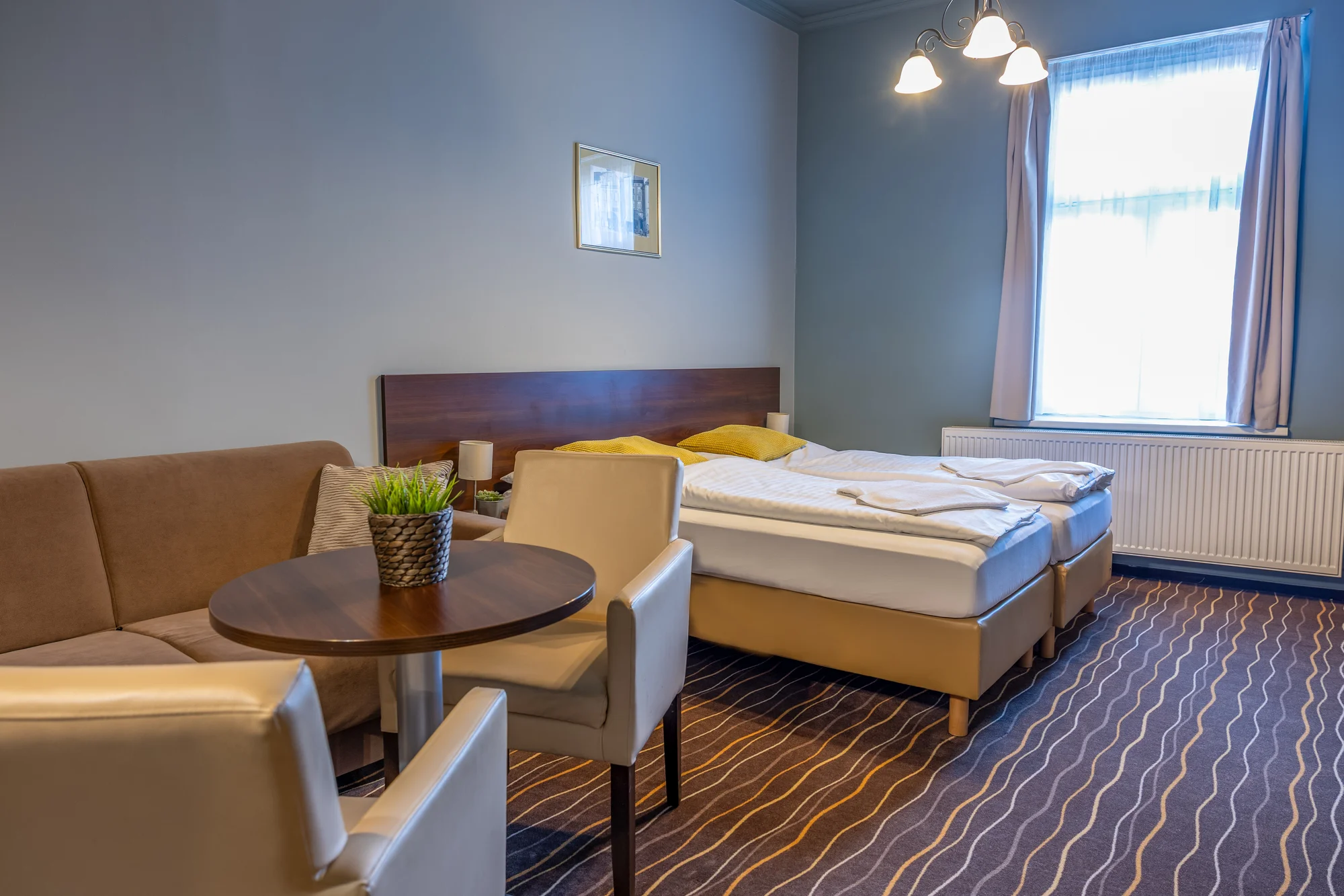 Český ráj to na pohled: hotel v historickém centru Mladé Boleslavi, snídaně, výlety
