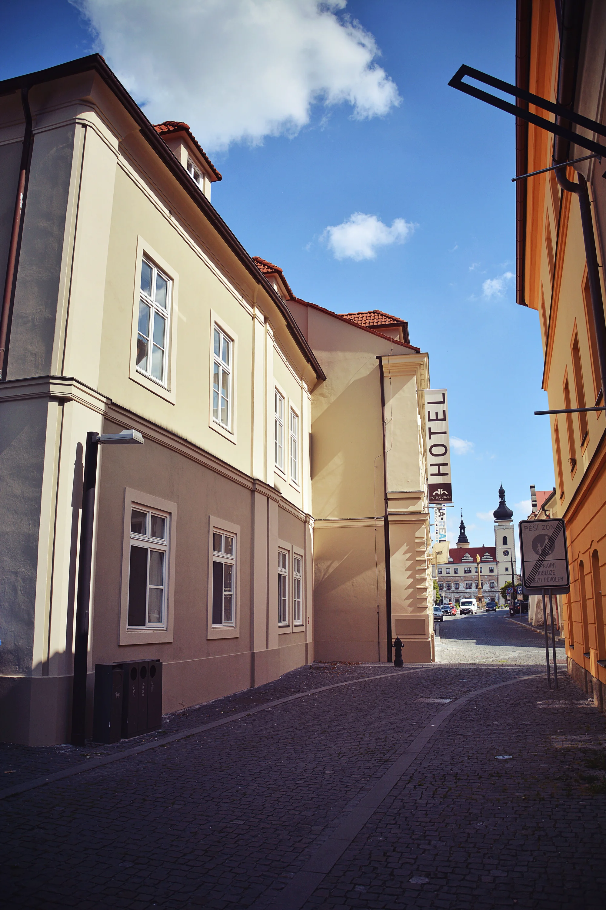 Český ráj to na pohled: hotel v historickém centru Mladé Boleslavi, snídaně, výlety