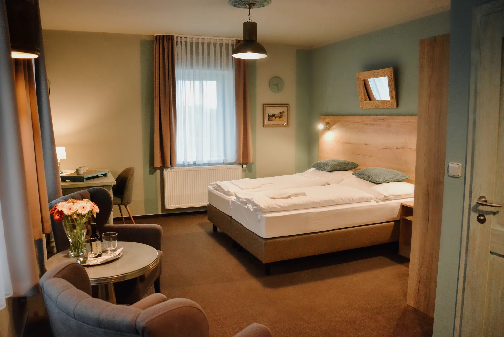 Český ráj to na pohled: hotel v historickém centru Mladé Boleslavi, snídaně, výlety