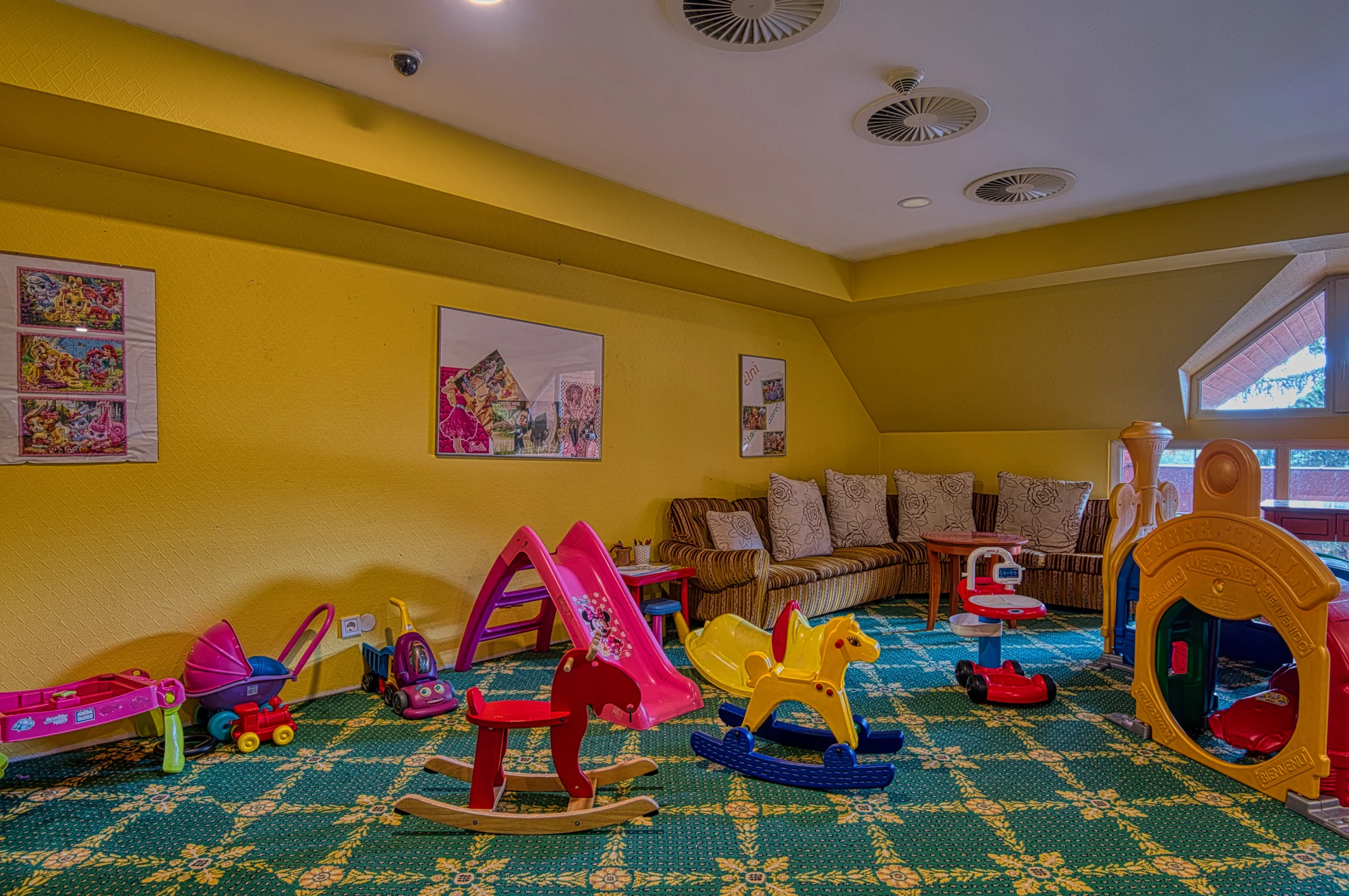 Relax u Ostřihomi: polopenze, wellness s bazény a saunami, Xbox herna i welcome drink