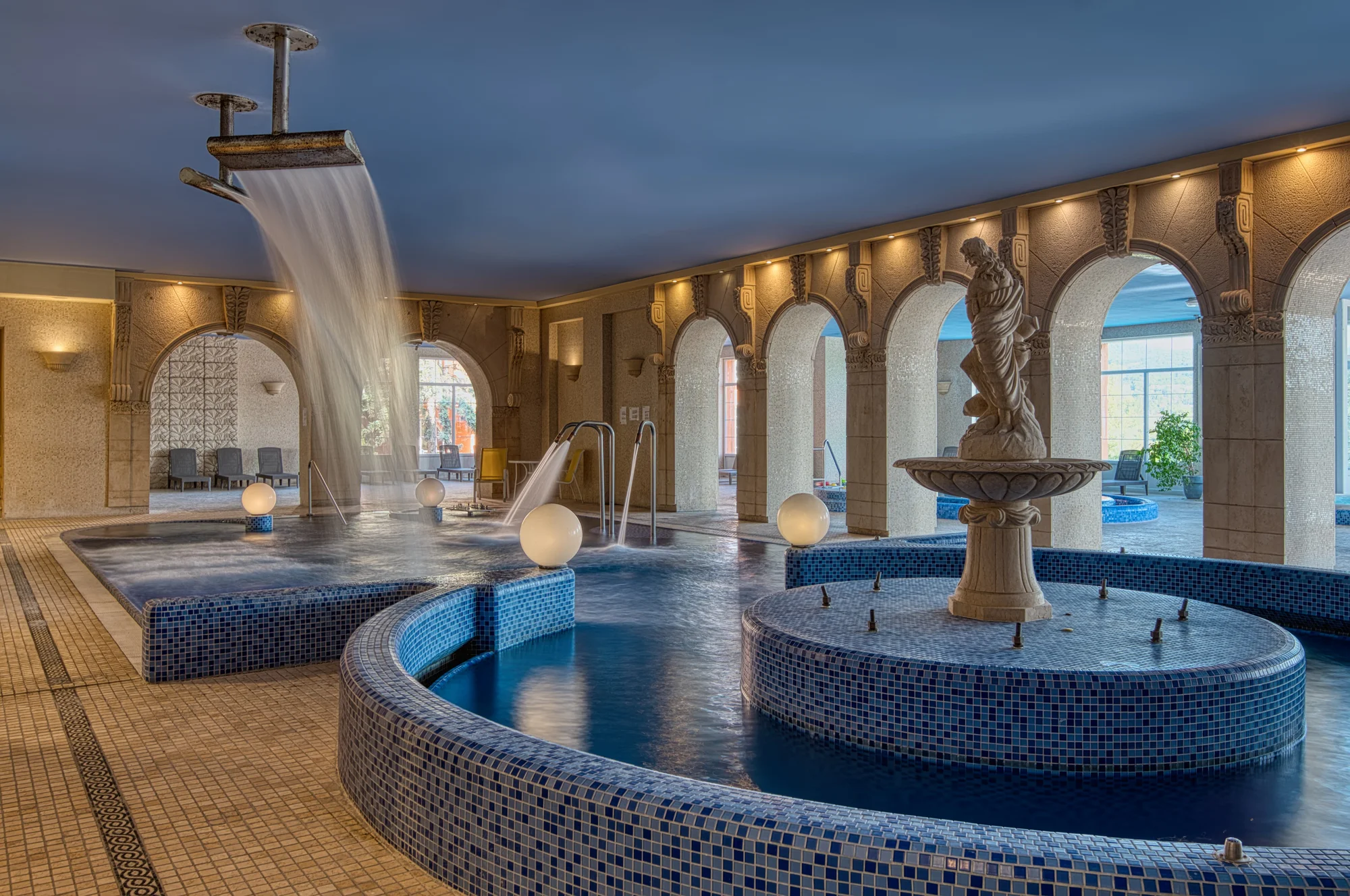 Relax u Ostřihomi: polopenze, wellness s bazény a saunami, Xbox herna i welcome drink