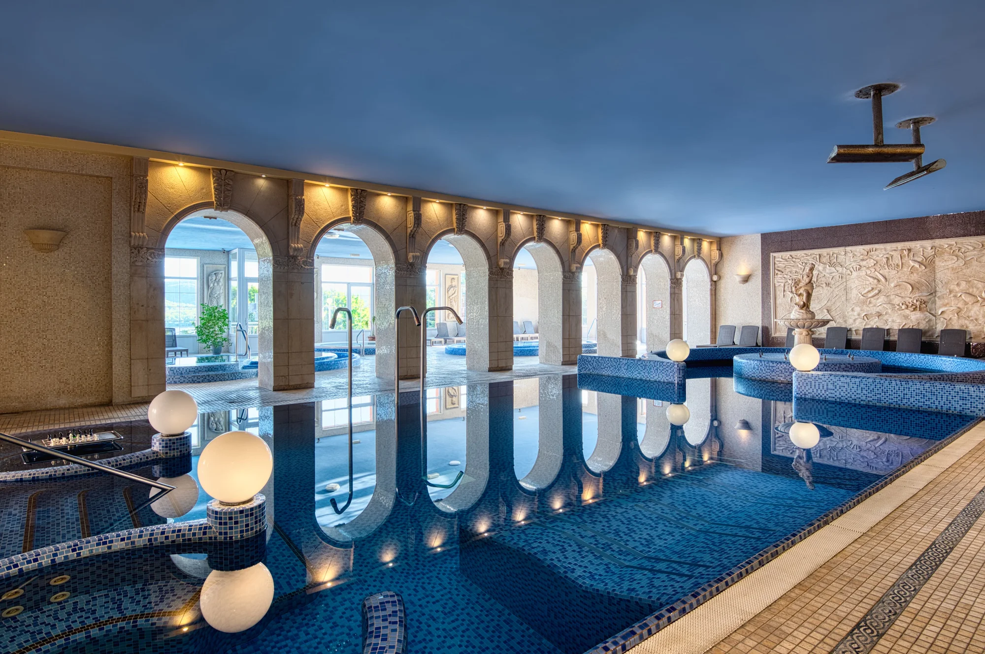 Relax u Ostřihomi: polopenze, wellness s bazény a saunami, Xbox herna i welcome drink