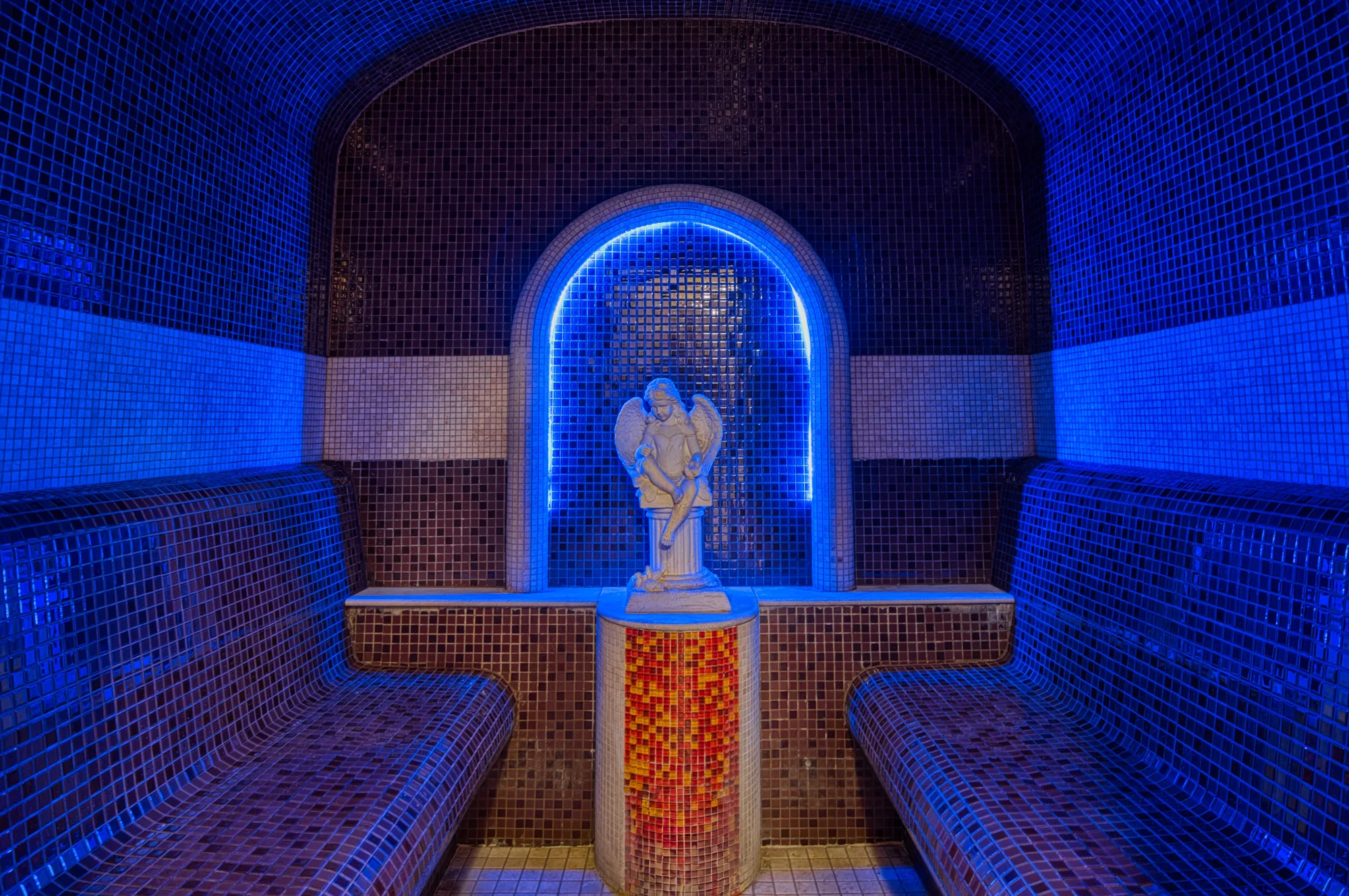 Relax u Ostřihomi: polopenze, wellness s bazény a saunami, Xbox herna i welcome drink