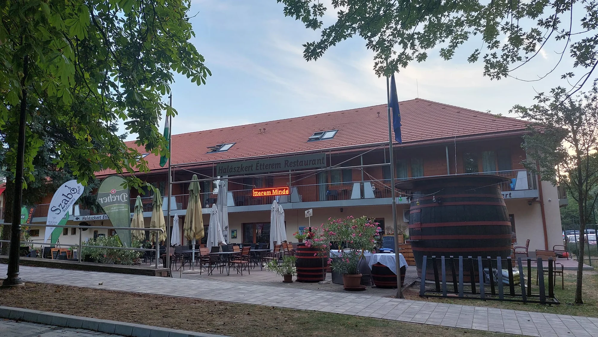 Relax u Balatonu: hotel, wellness, snídaně a výlety po vinařské oblasti