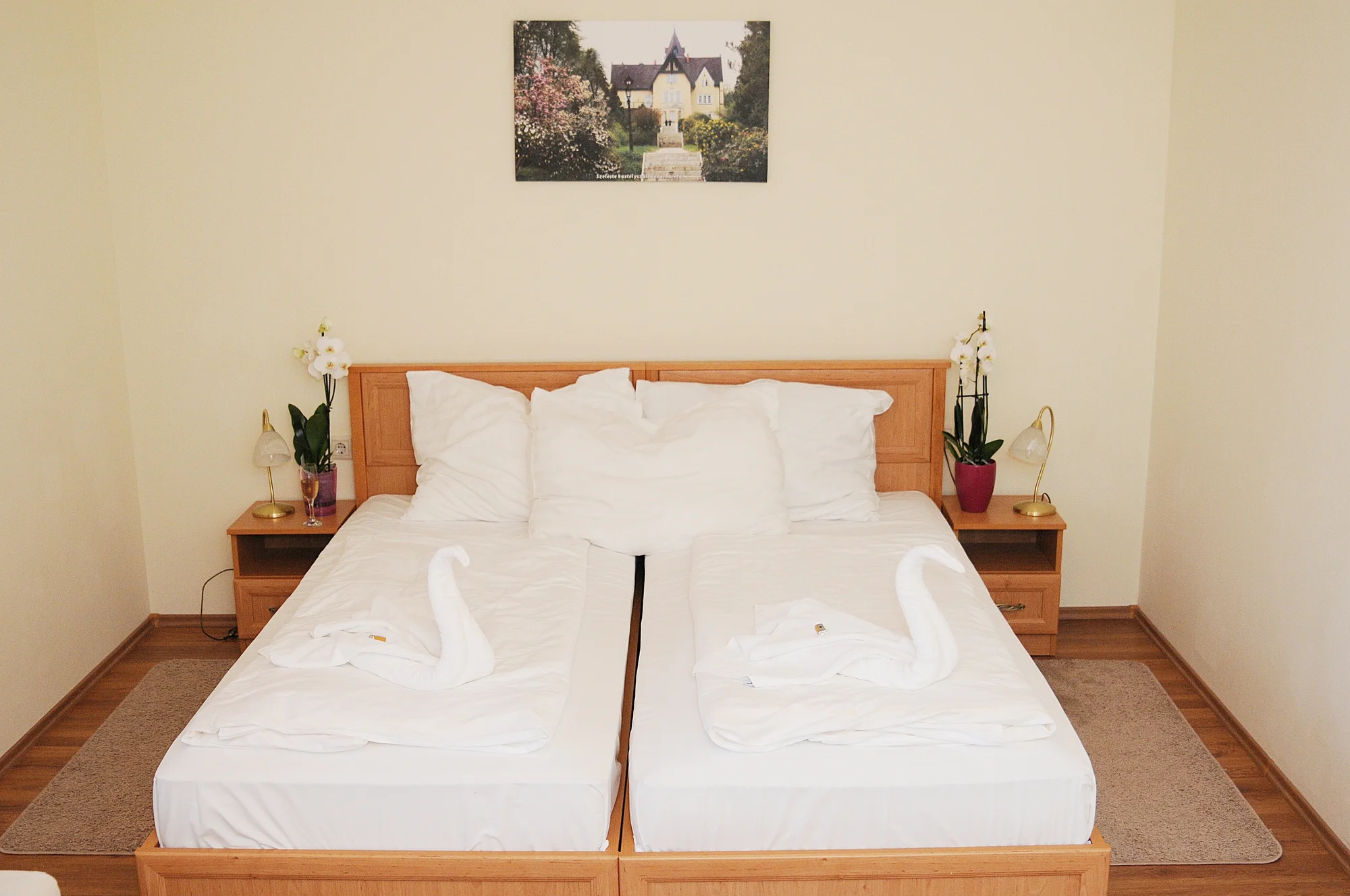 Relax u Balatonu: hotel, wellness, snídaně a výlety po vinařské oblasti