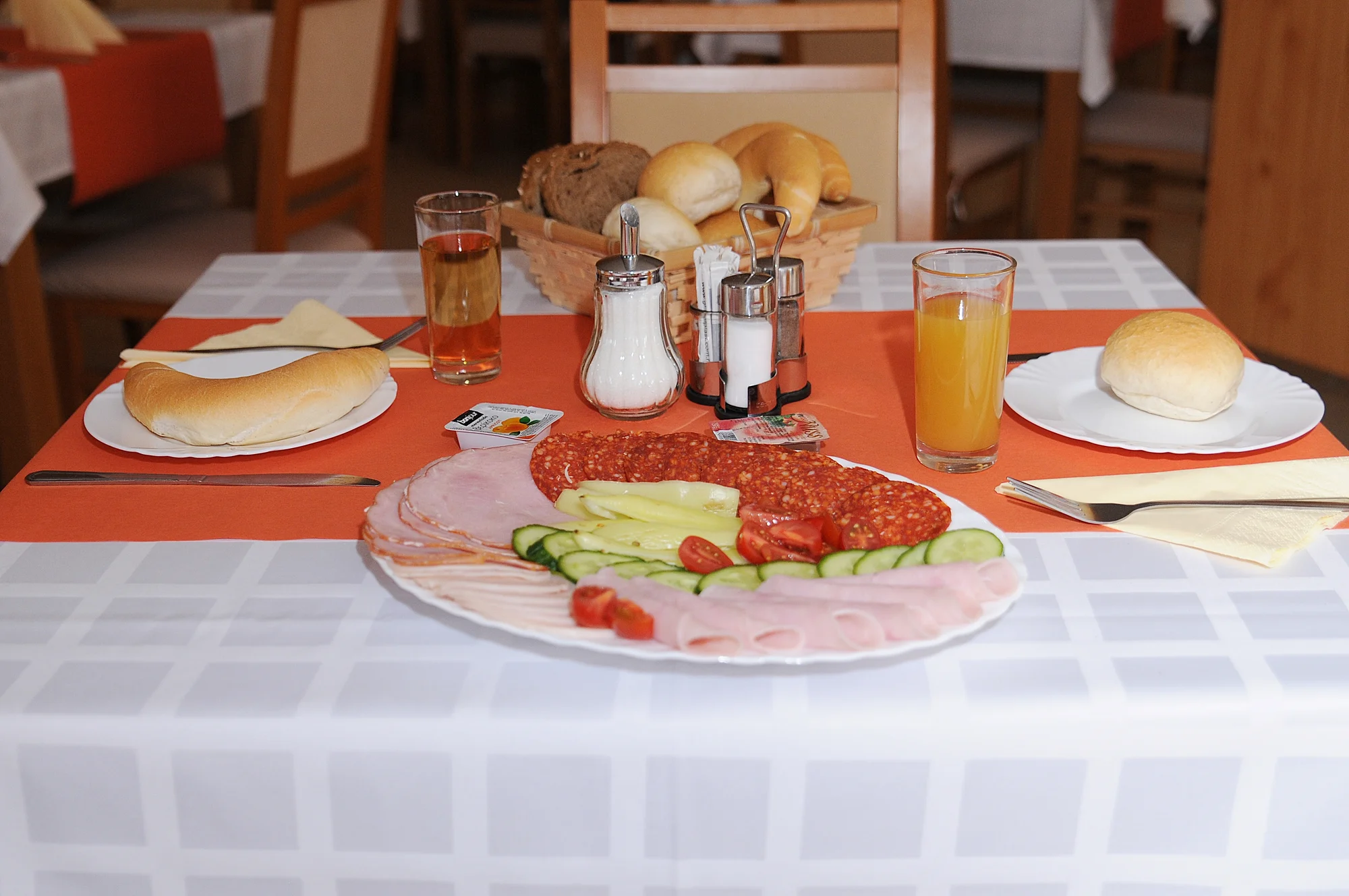 Relax u Balatonu: hotel, wellness, snídaně a výlety po vinařské oblasti