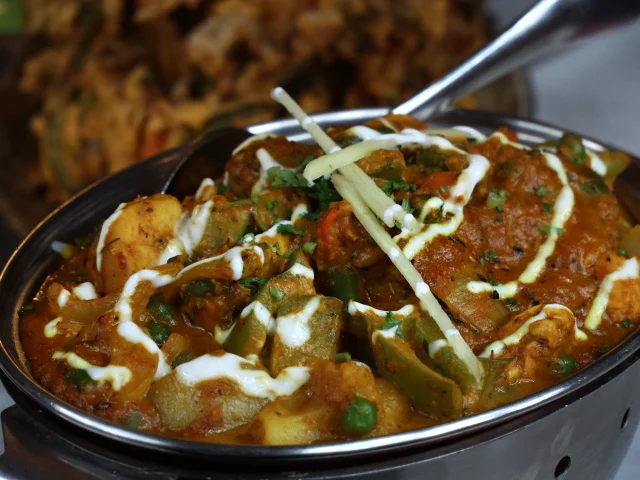 Indické a nepálské menu pro 2 osoby: vegetariánské, kuřecí, jehněčí i s krevetami