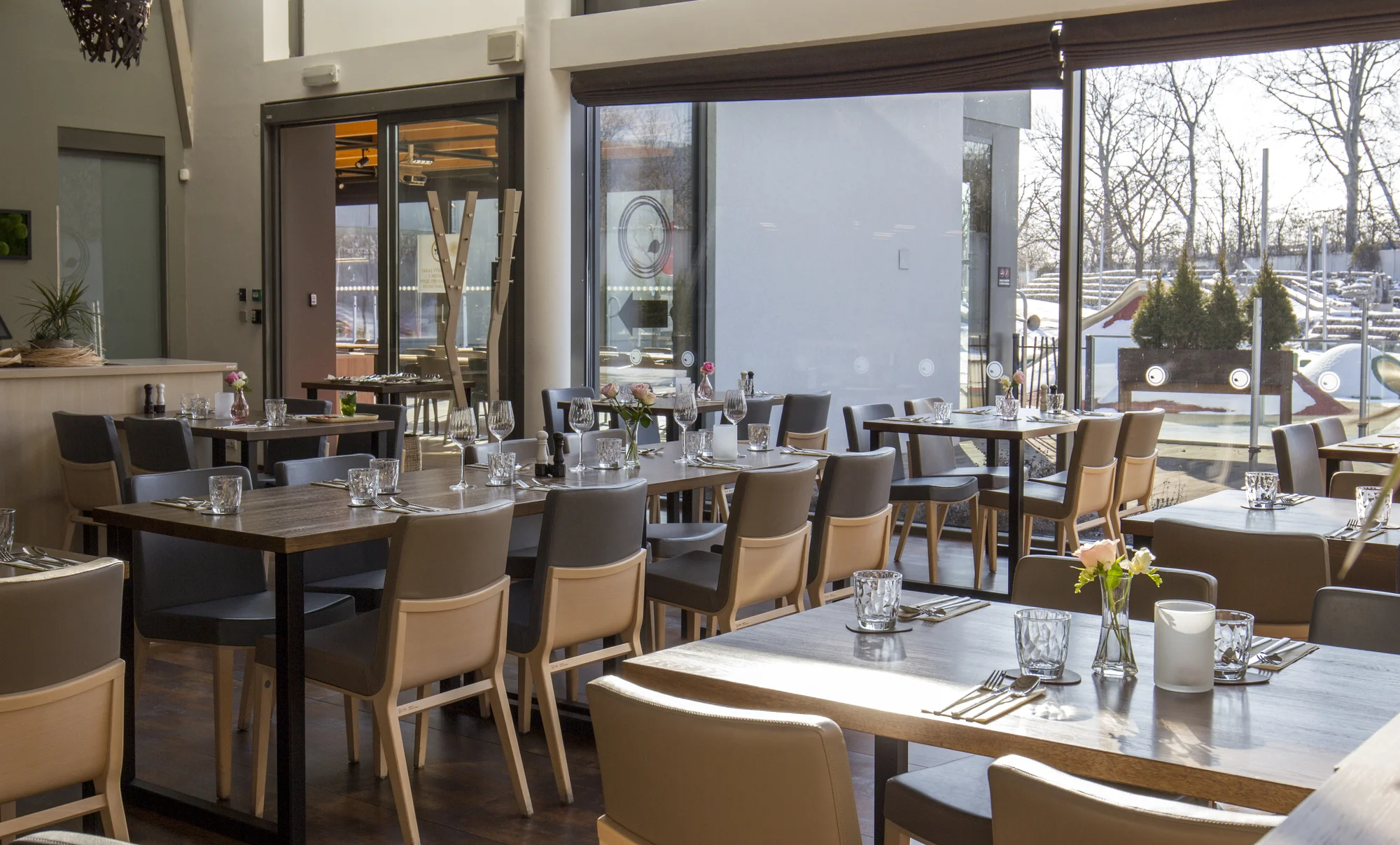 Stmívání s chutí tapas: masové nebo vegetariánské pro 2 osoby, marinované hovězí, bůček i nakládaná feta