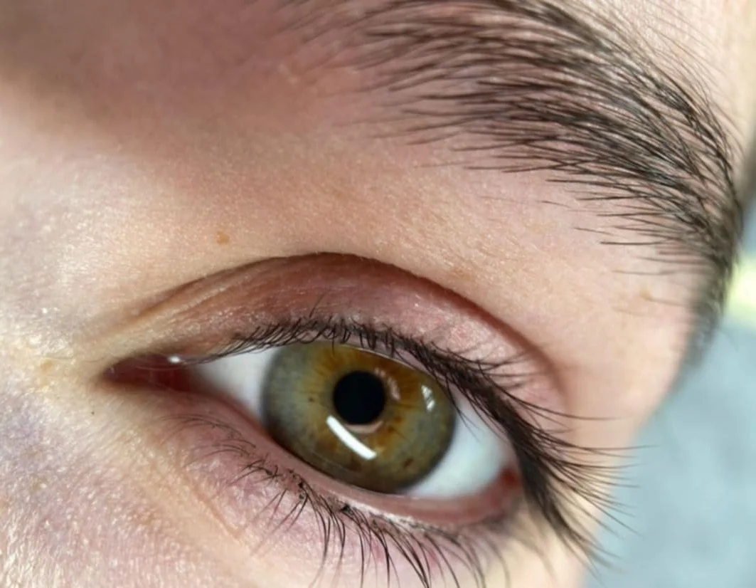 Perfektně nalíčená každý den: permanentní make-up očních linek, rtů i obočí