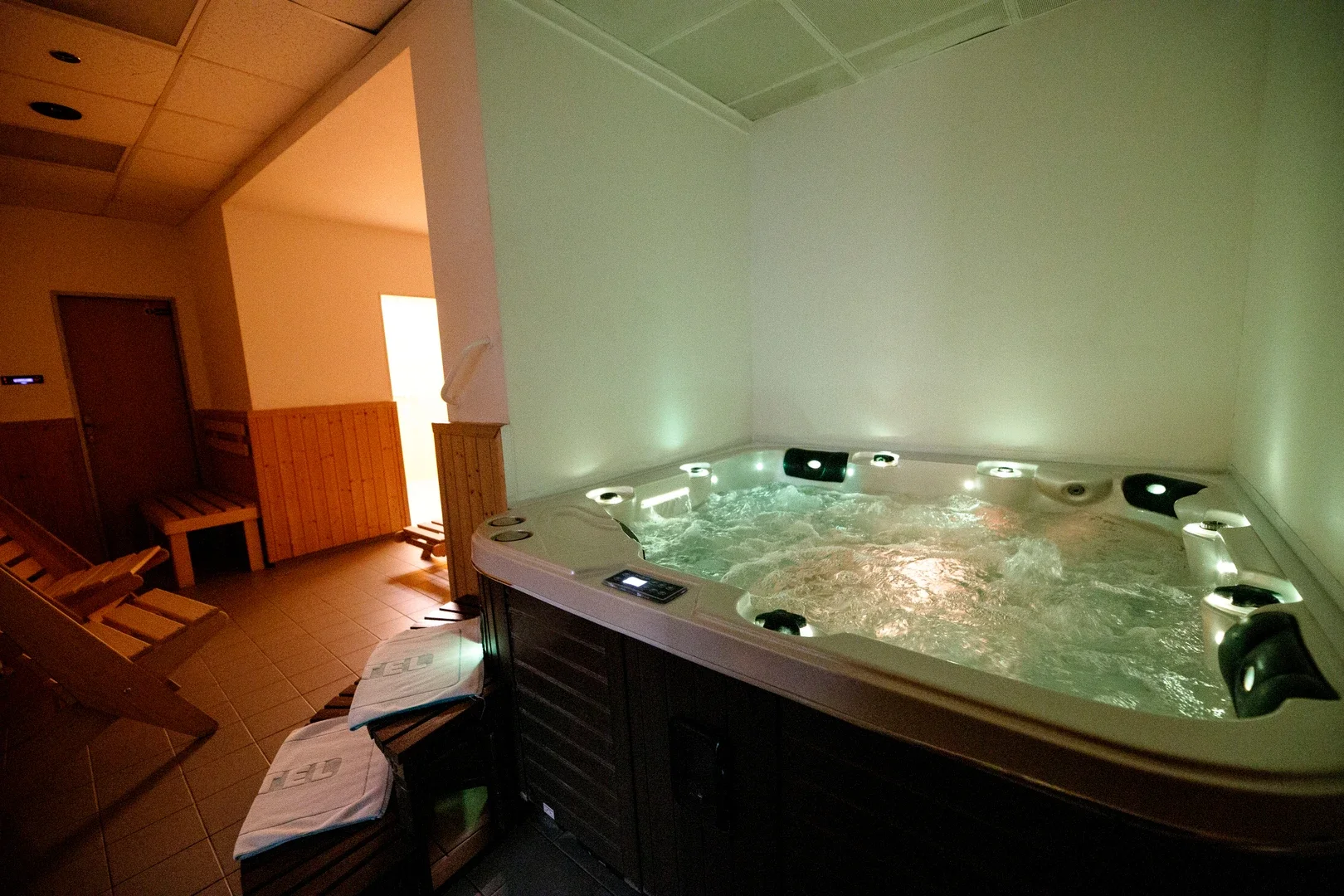 Privátní wellness pro dva v centru Kutné Hory: relax ve vířivce nebo i v sauně