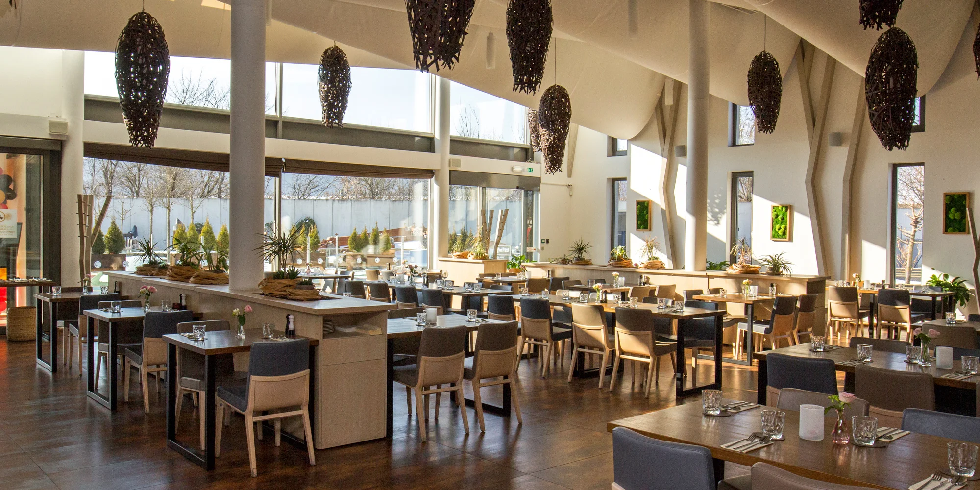 Stmívání s chutí tapas: masové nebo vegetariánské pro 2 osoby, marinované hovězí, bůček i nakládaná feta