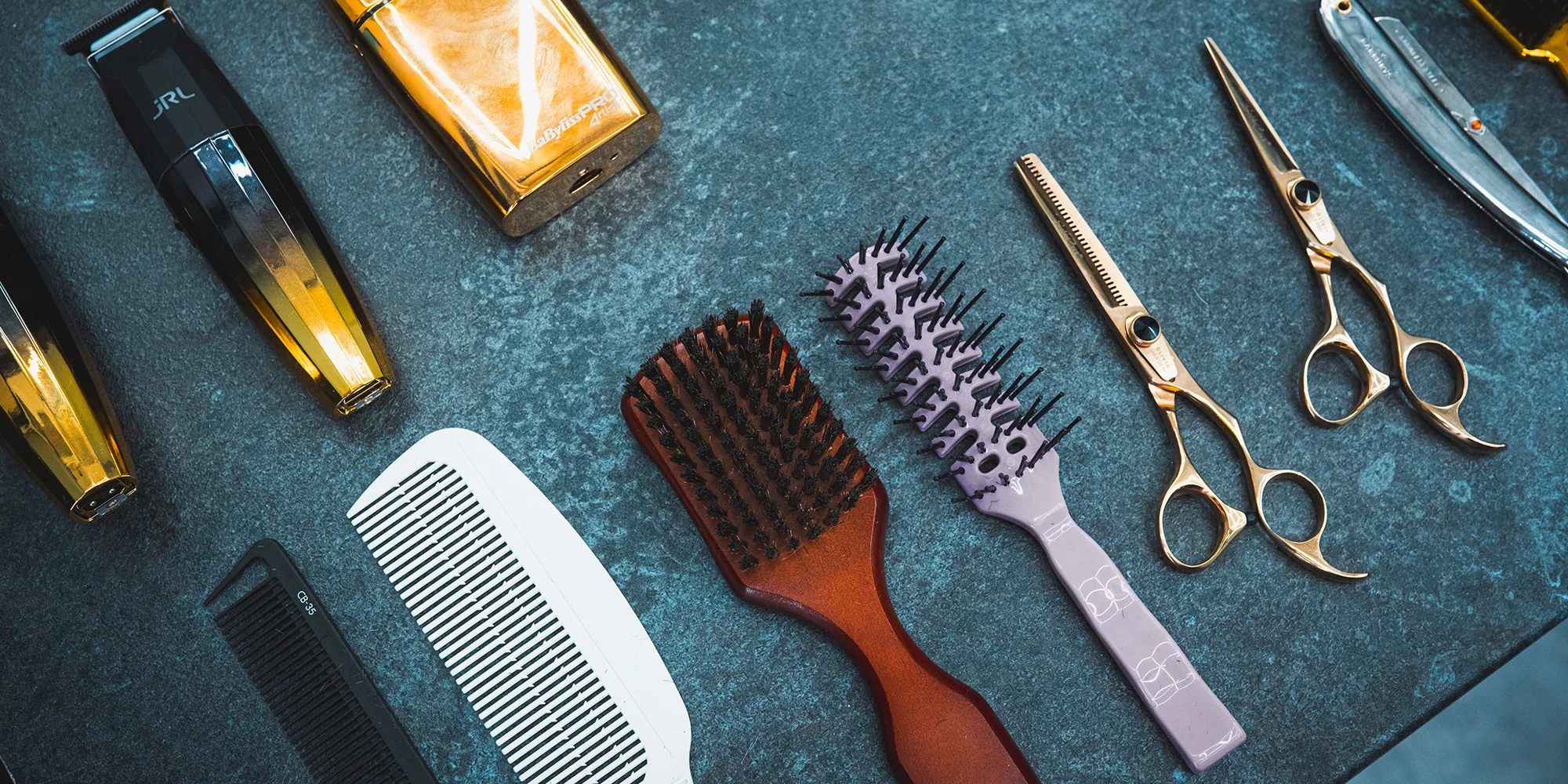 Barber: úprava vousů a střih vlasů pro malé i velké gentlemany