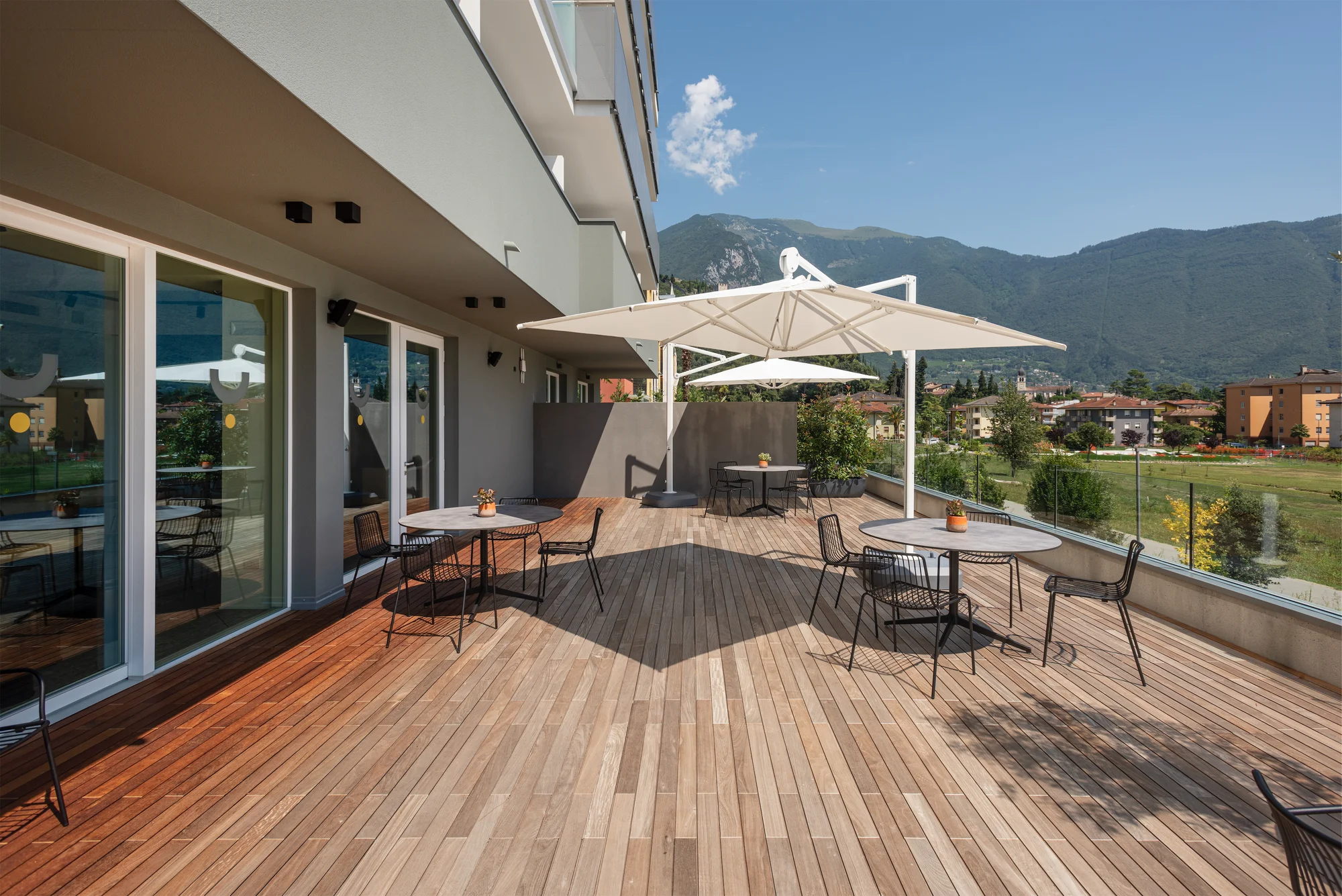 Dovolená v Itálii: hotel kousek od Lago di Garda, střešní wellness i snídaně