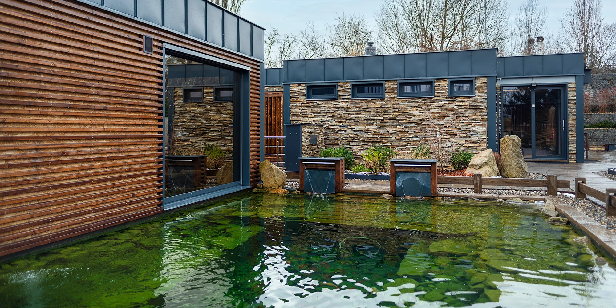 120 min. v privátním wellness pro 2-4 osoby: finská sauna i venkovní vířivka