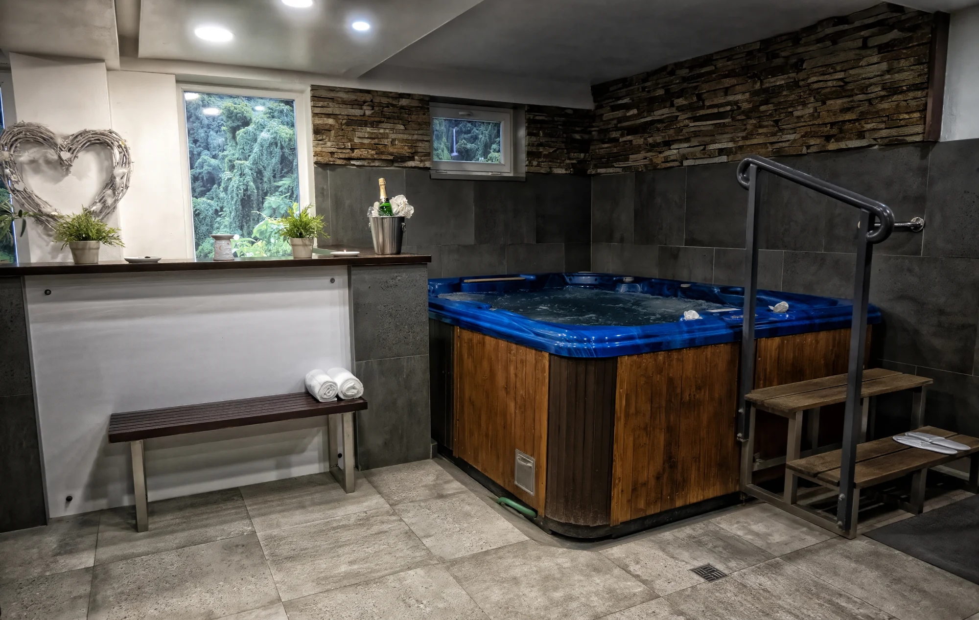 Relax na jihu Čech: neomezený vstup do wellness i masáž a snídaně