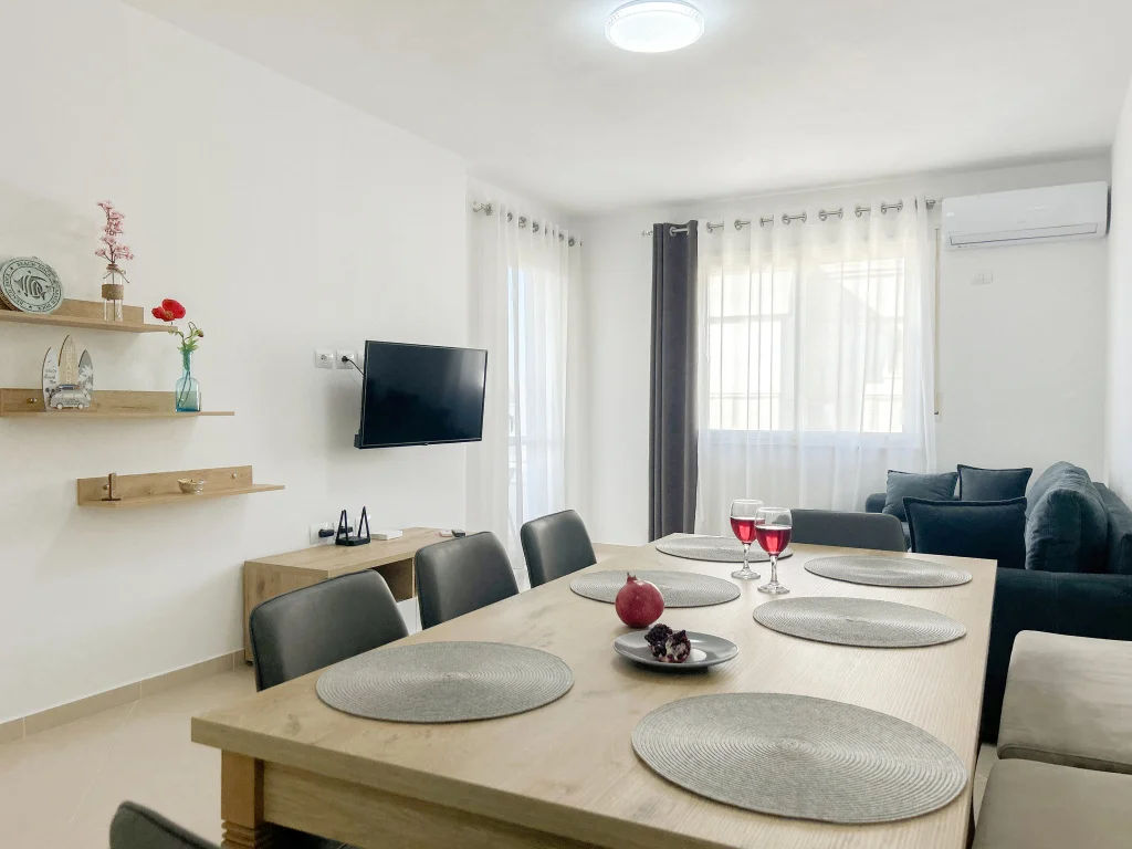 Albánie letecky: 4* apartmán přímo u pláže, letovisko Drač, fakultativní výlety