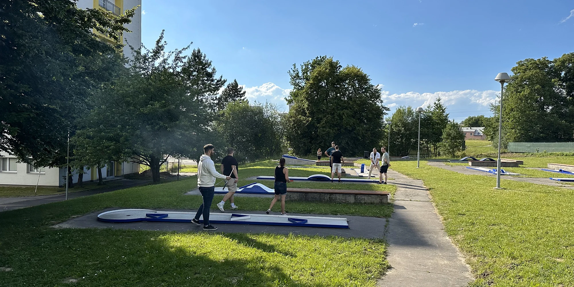 Minigolf pro dva, čtyřčlennou rodinu i partu 10 lidí: časově neomezená hra