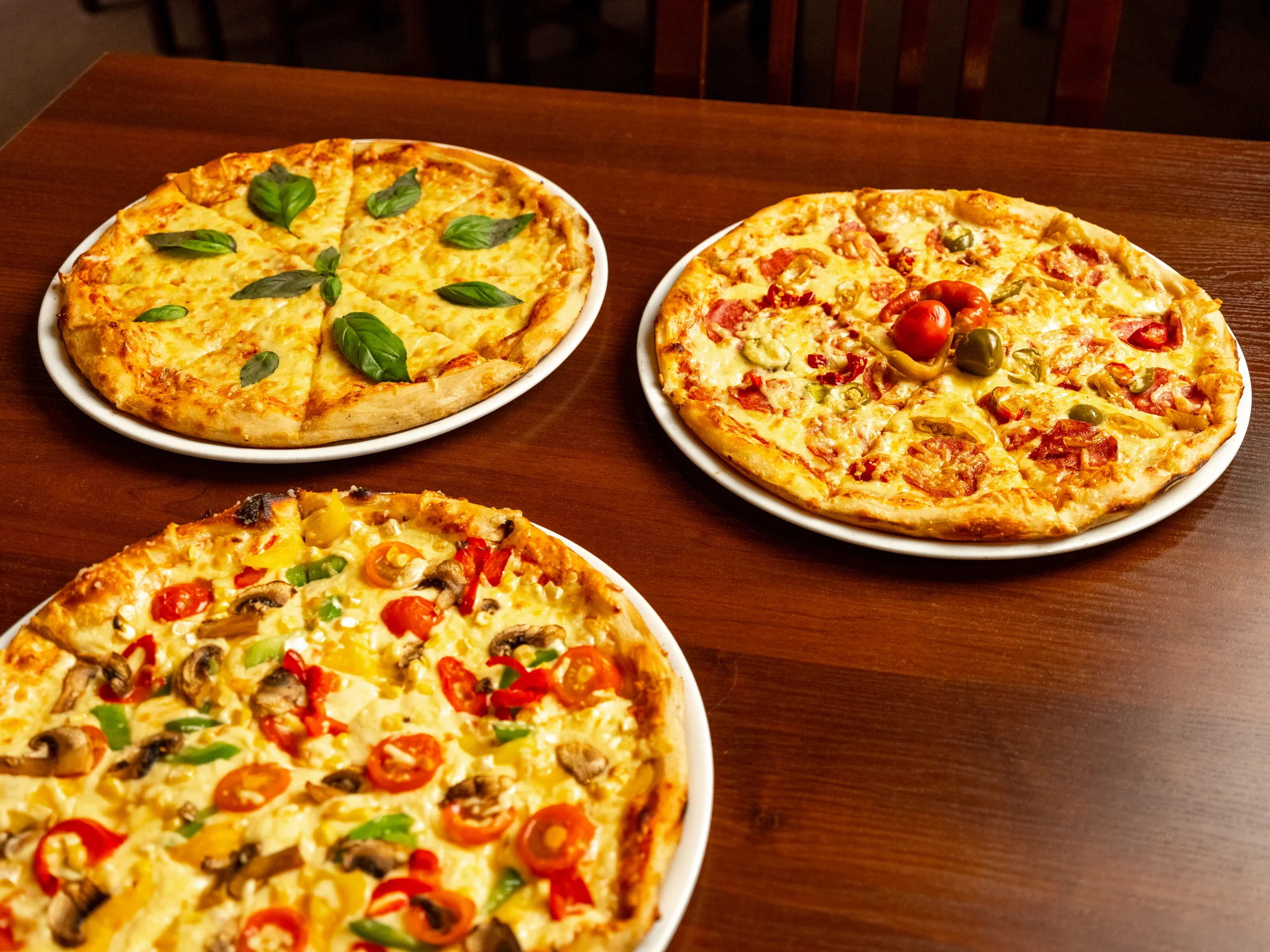 Jedna nebo dvě pizzy o průměru 32 cm podle výběru z 9 druhů