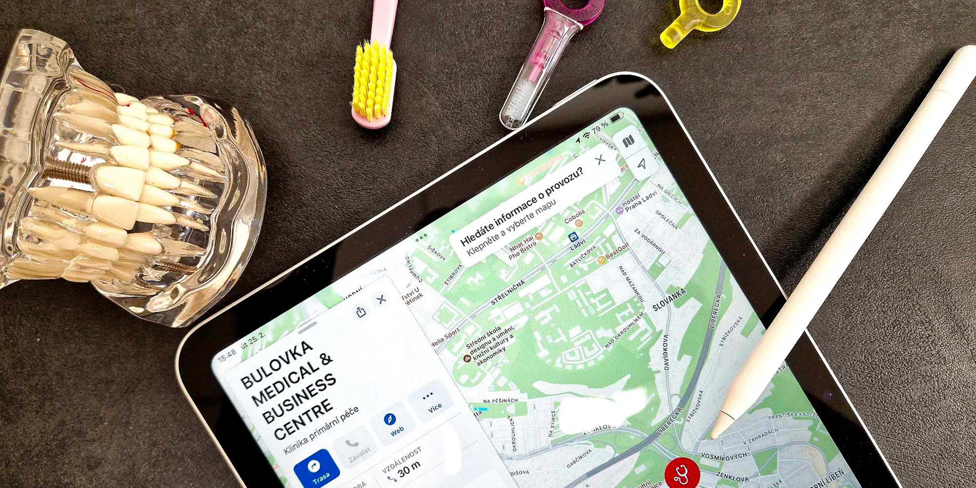 Zářivý úsměv: dentální hygiena pro dospělé i vč. airflow či bělení