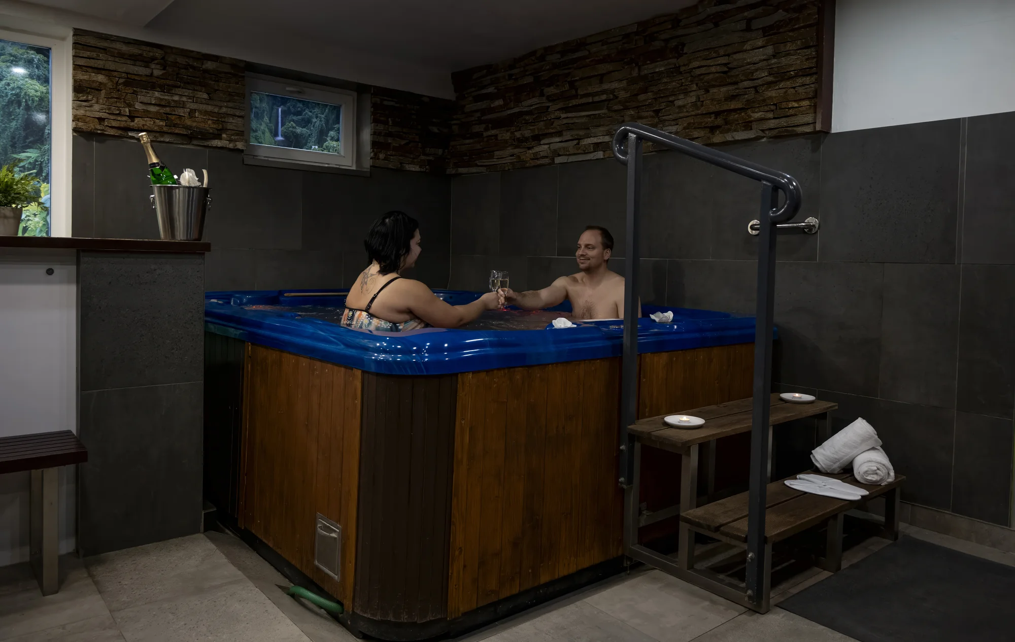 Relax na jihu Čech: neomezený vstup do wellness i masáž a snídaně