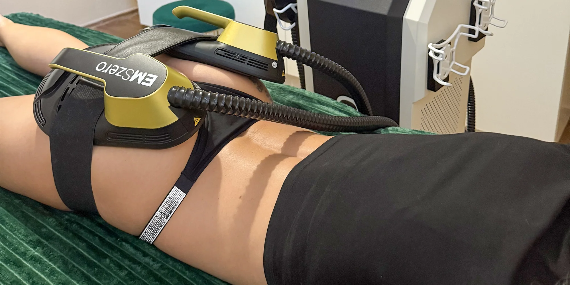 Ošetření přístrojem EMSzero pro odstranění tuků i zpevnění a formování těla