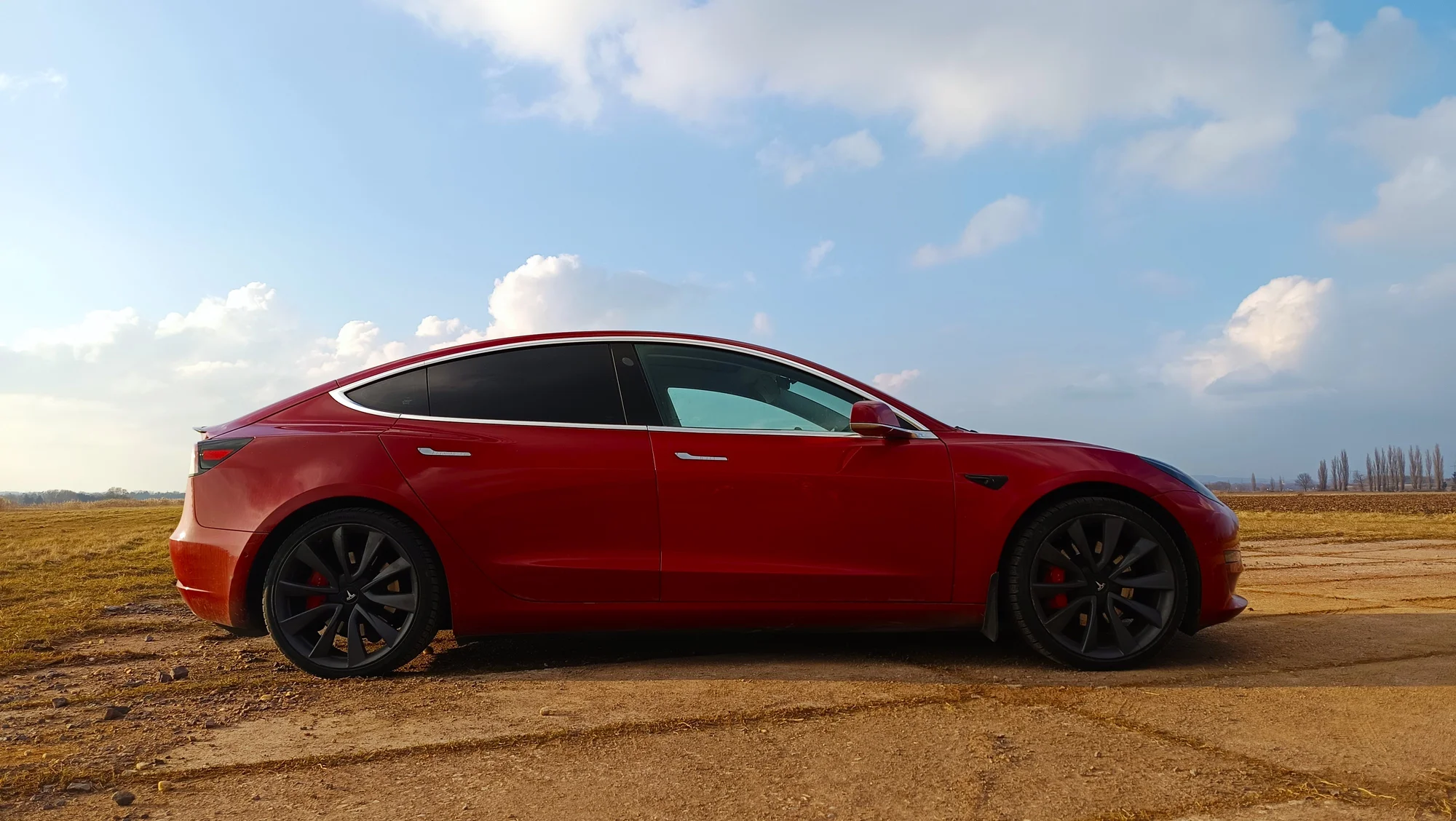 Tesla 3 Performance: spolujízda nebo řízení i s příběhy z cest kolem světa