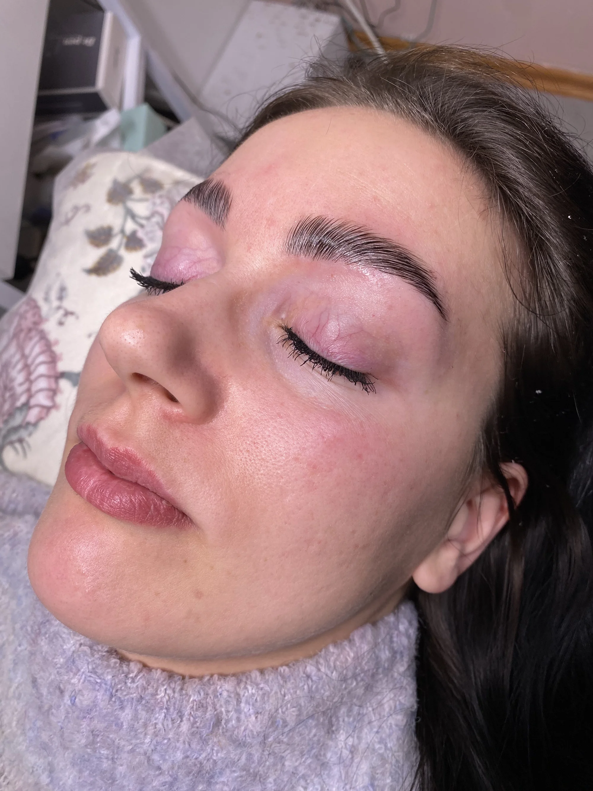 Laminace obočí i lash lifting vč. barvení a výživy či balíček obou metod