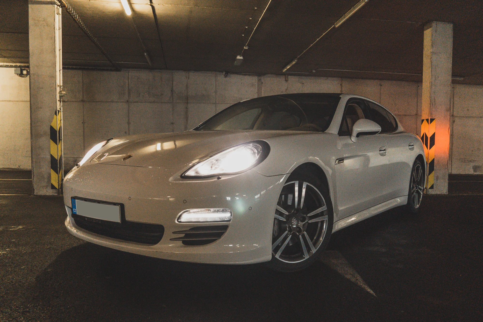 Porsche Panamera 4S: spolujízda i řízení nebo zapůjčení na 24 hod.
