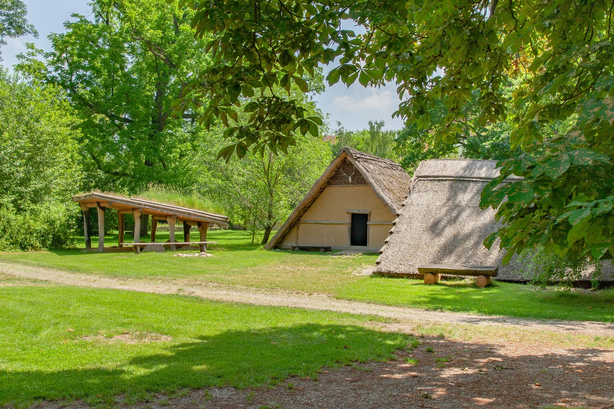 Od pravěku po středověk: skanzen a muzeum v Dolním Rakousku, program i v češtině, expozice o době ledové