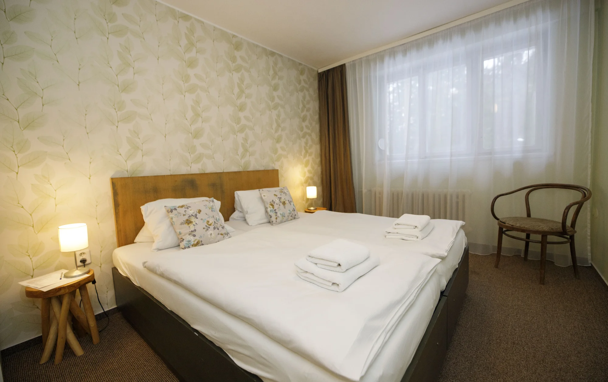 Pobyt v Posázaví: hotel uprostřed lesů, s rybníkem, wellness a aktivitami pro celou rodinu