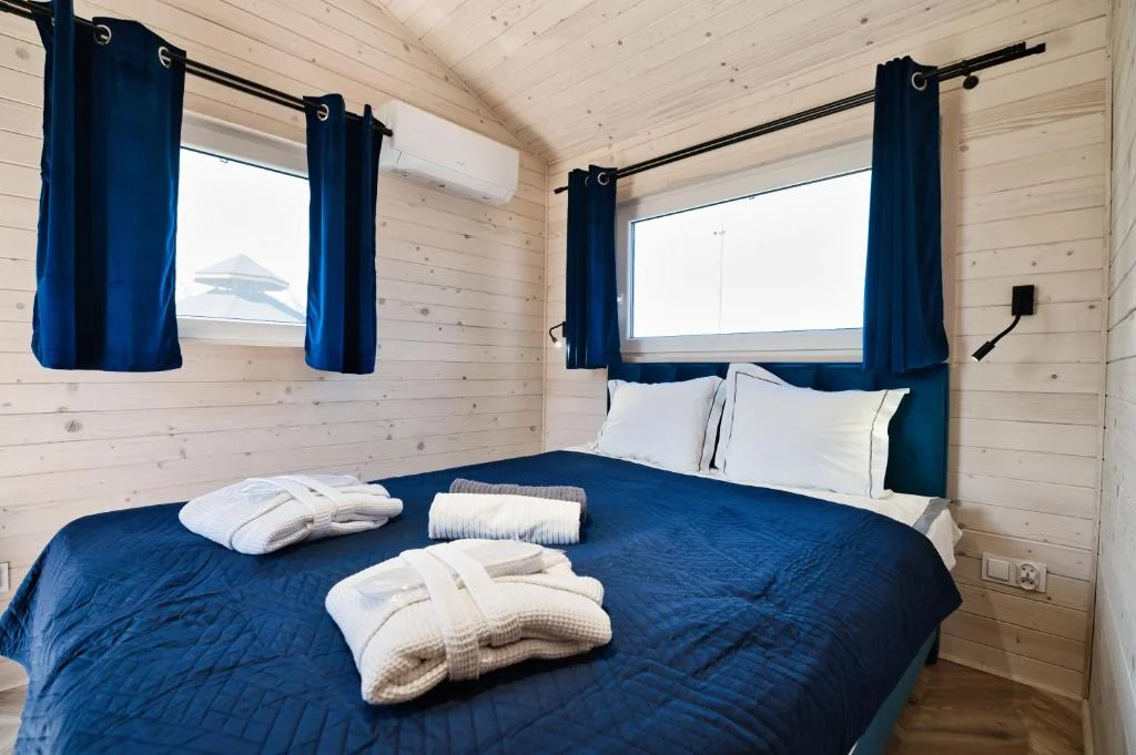 Designové domky v Zatoru jen 100 m od Energylandie: atrakce i SPA zóna přímo v objektu