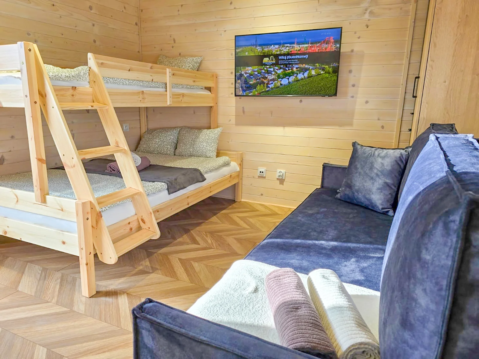 Rodinný resort u zábavního parku Energylandia: domky či kupole s terasou i vířivkou, bazény a snídaně