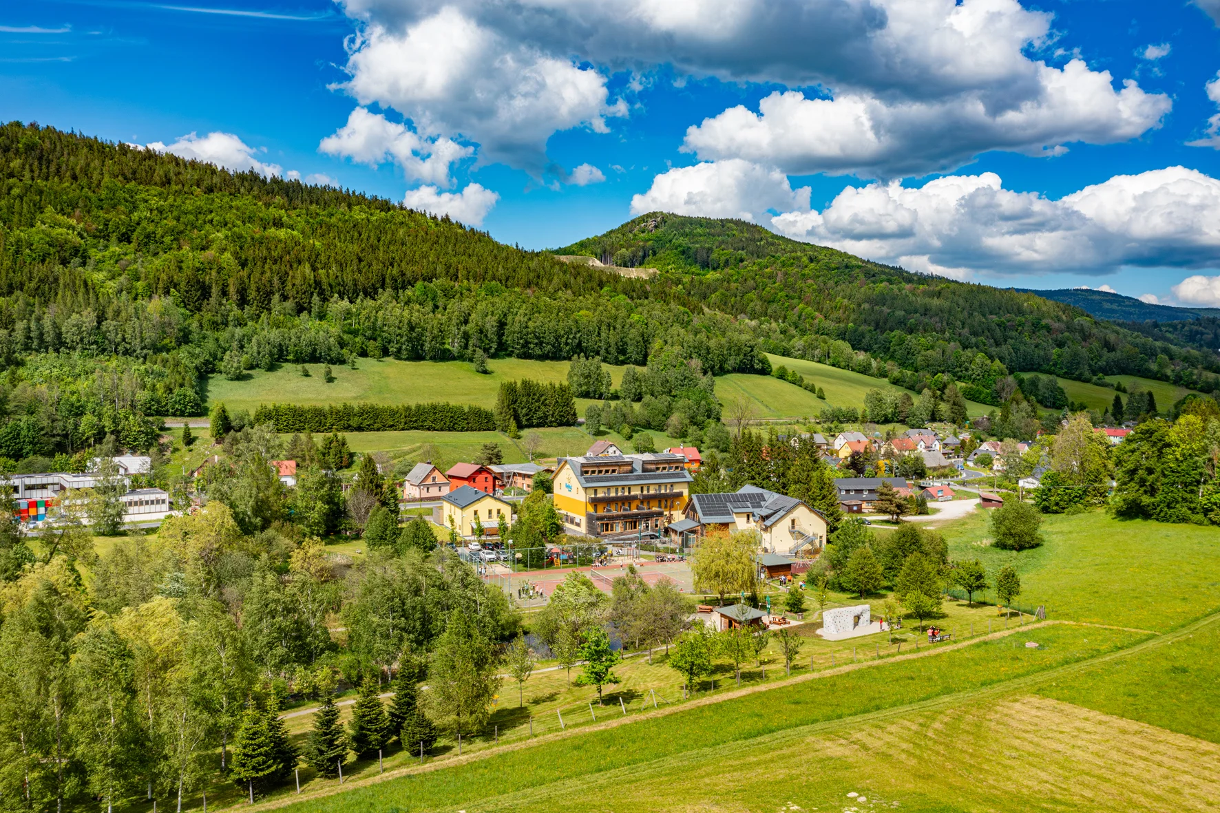 Luxusní odpočinek v Jeseníkách: snídaně či polopenze, procedury i wellness