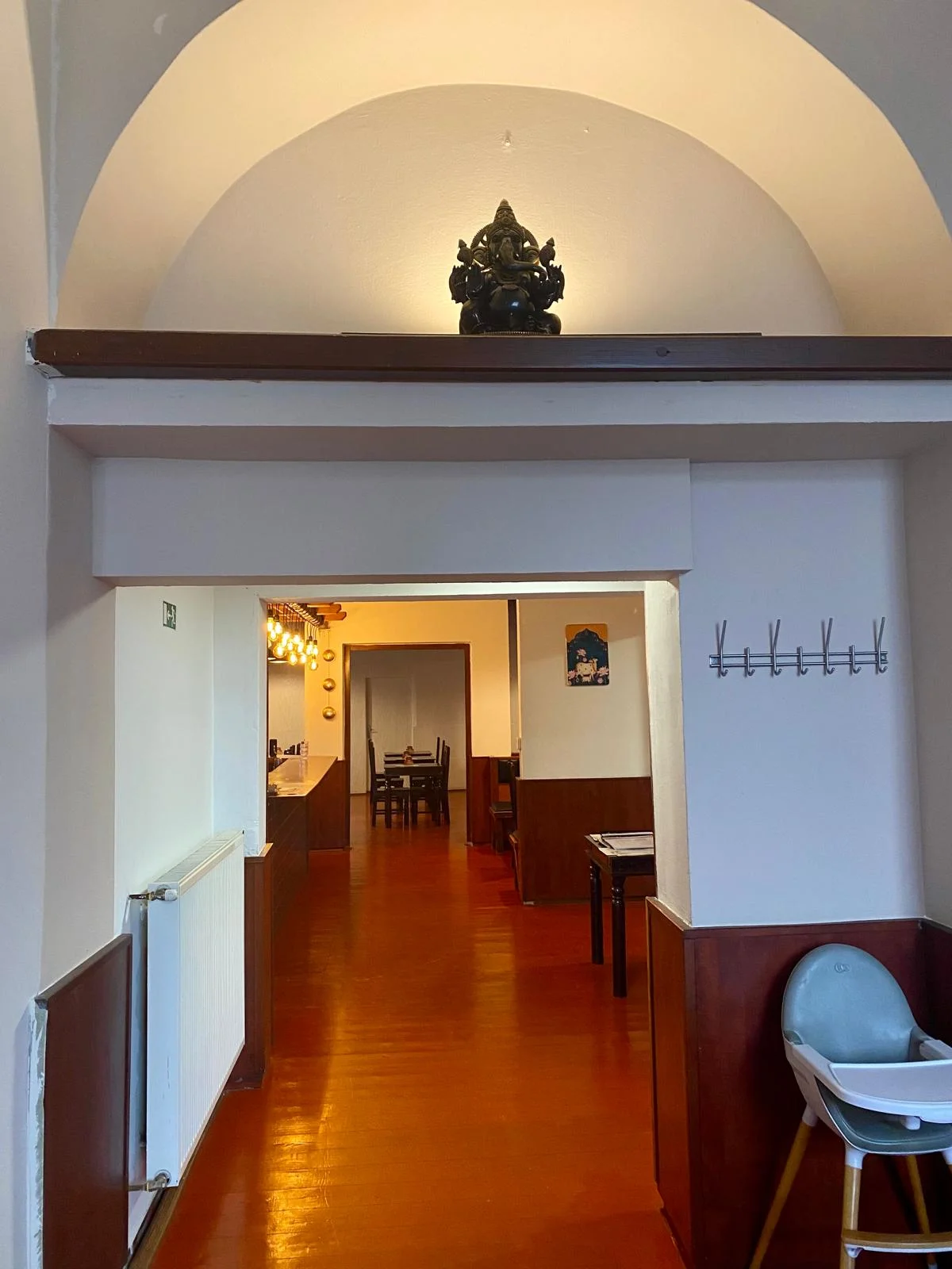 Tříchodové indické menu s kormou, masalou nebo butter chicken pro 1 či 2 osoby
