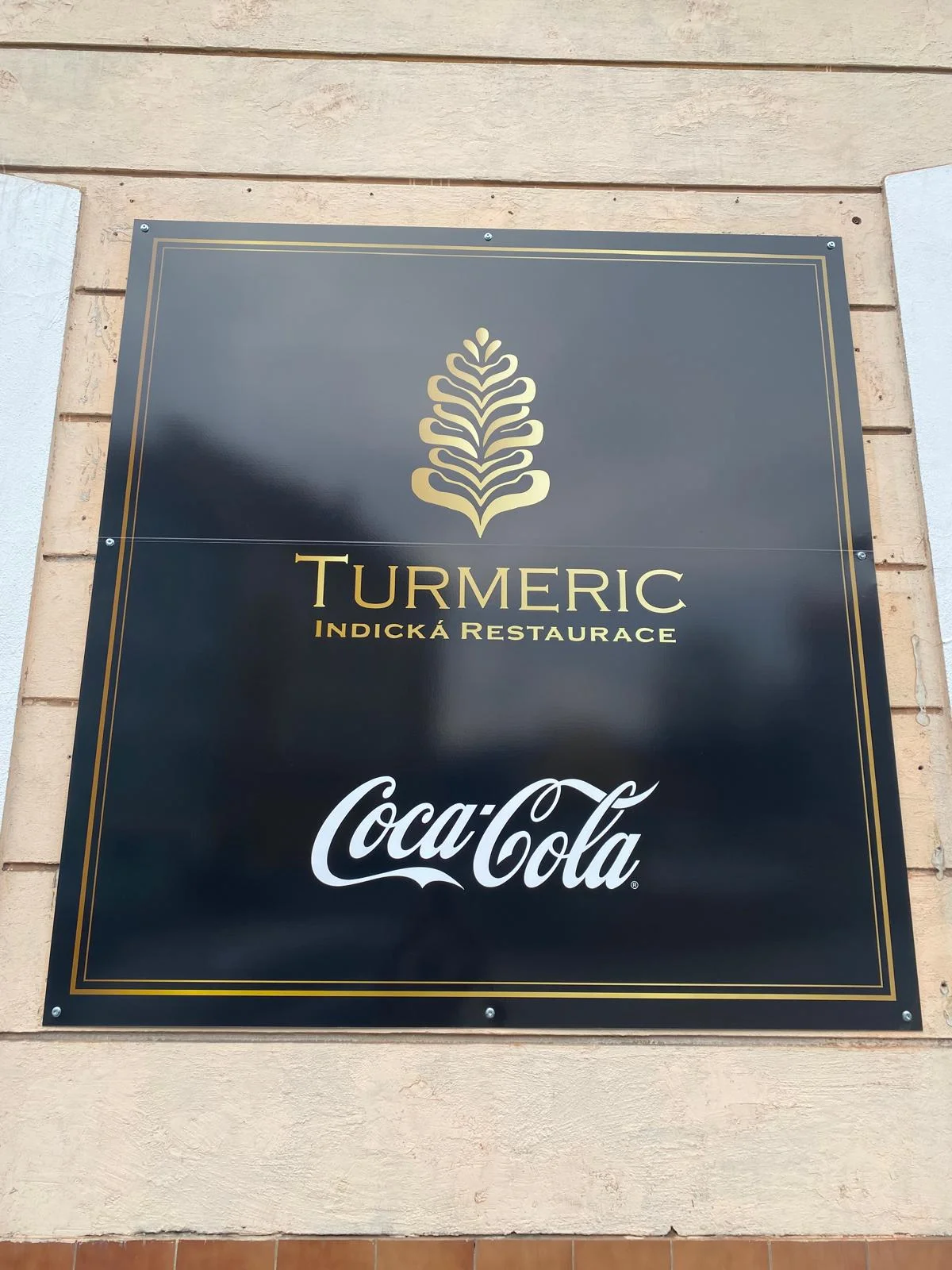 Tříchodové indické menu s kormou, masalou nebo butter chicken pro 1 či 2 osoby