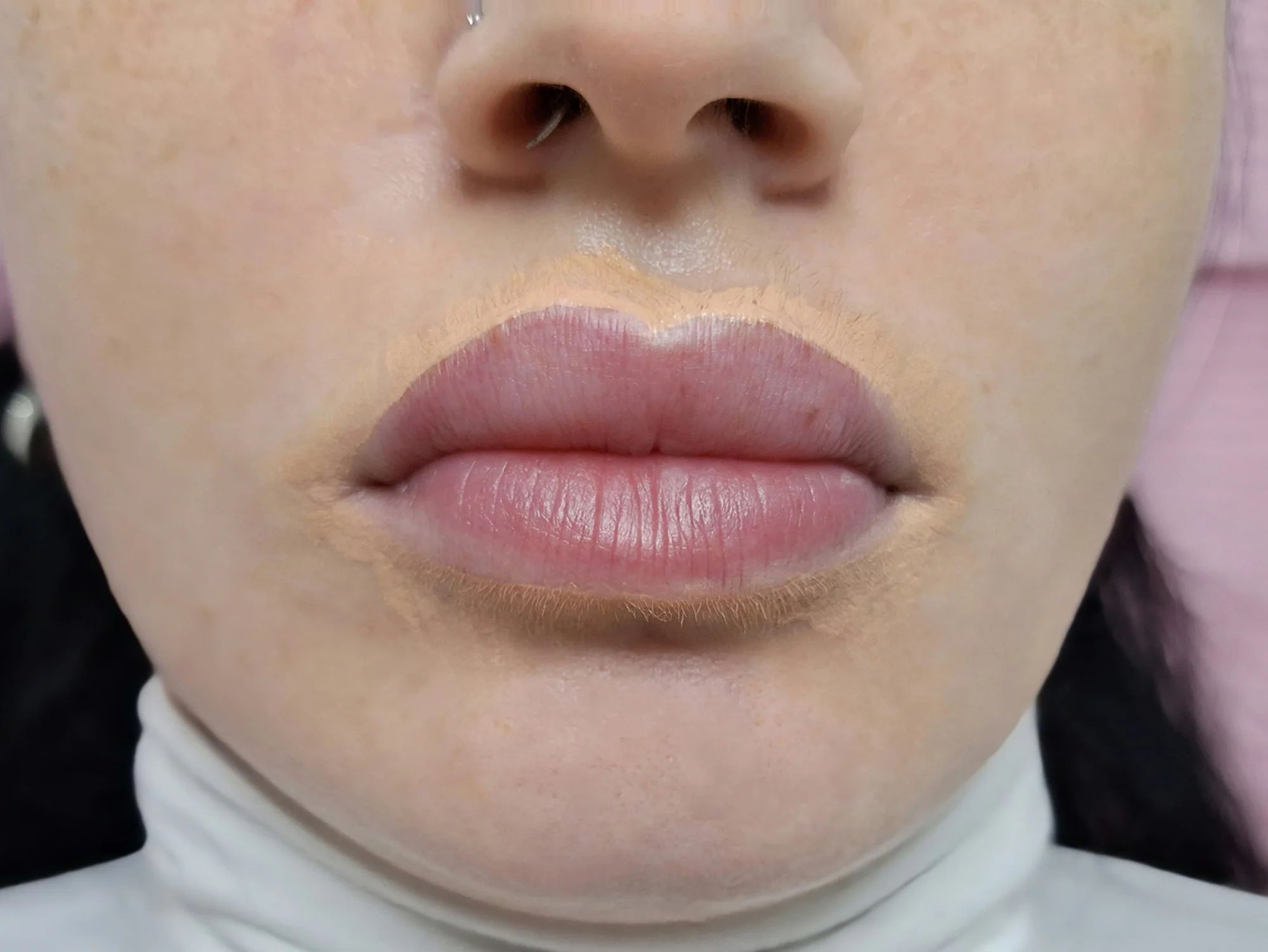 Permanentní make-up dle výběru: pudrové obočí, oční linky i plné rty
