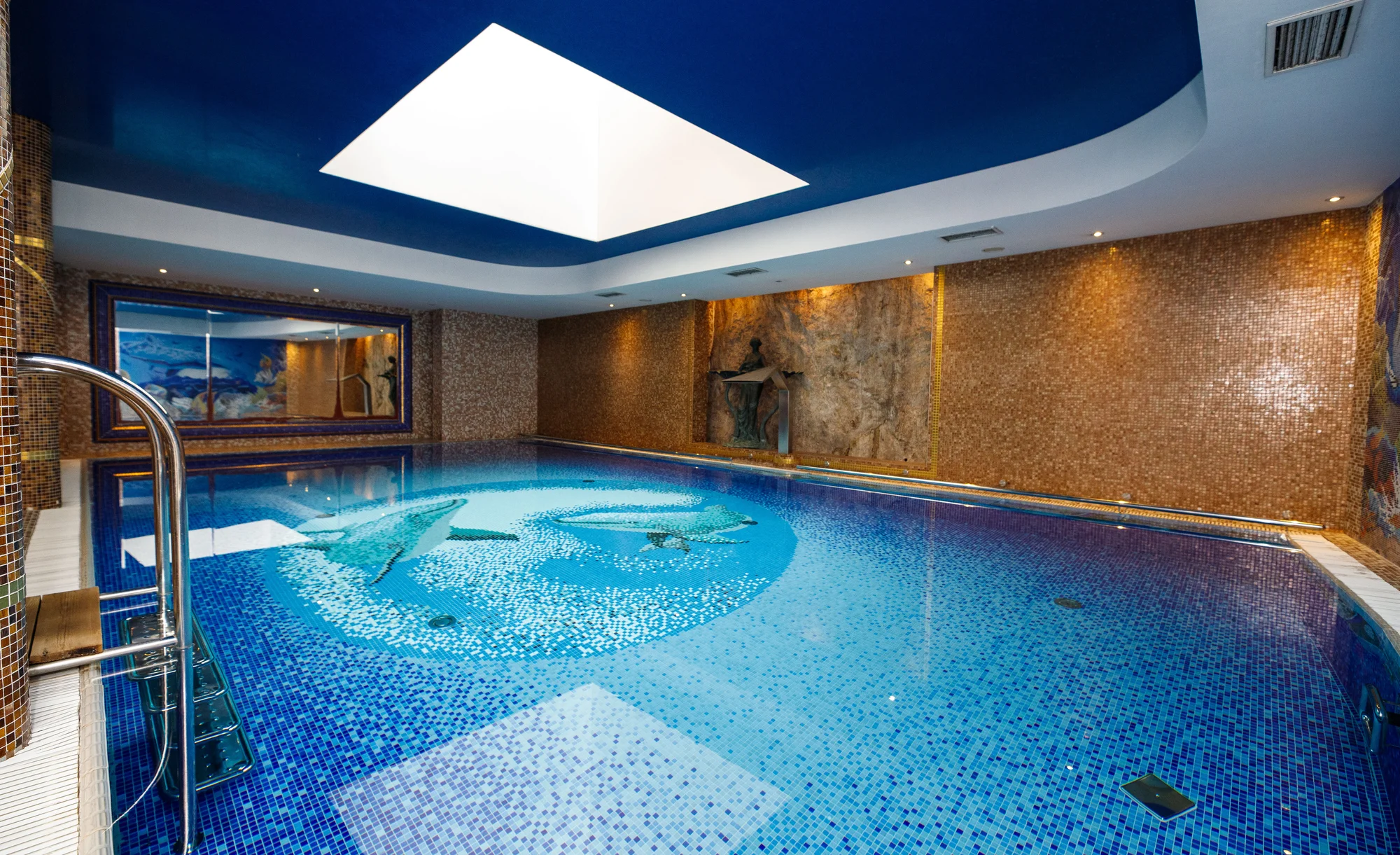 Pobyt v elegantním hotelu blízko kolonády: snídaně, wellness i procedury