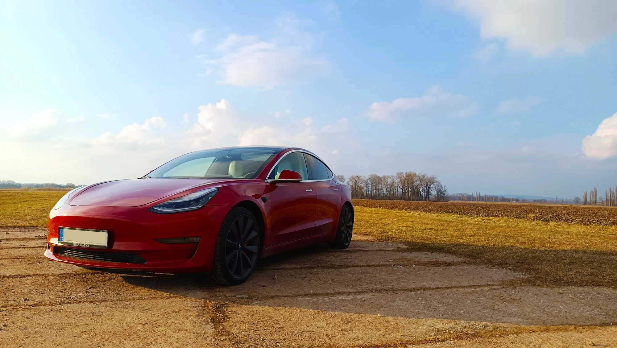 Tesla 3 Performance: spolujízda nebo řízení i s příběhy z cest kolem světa