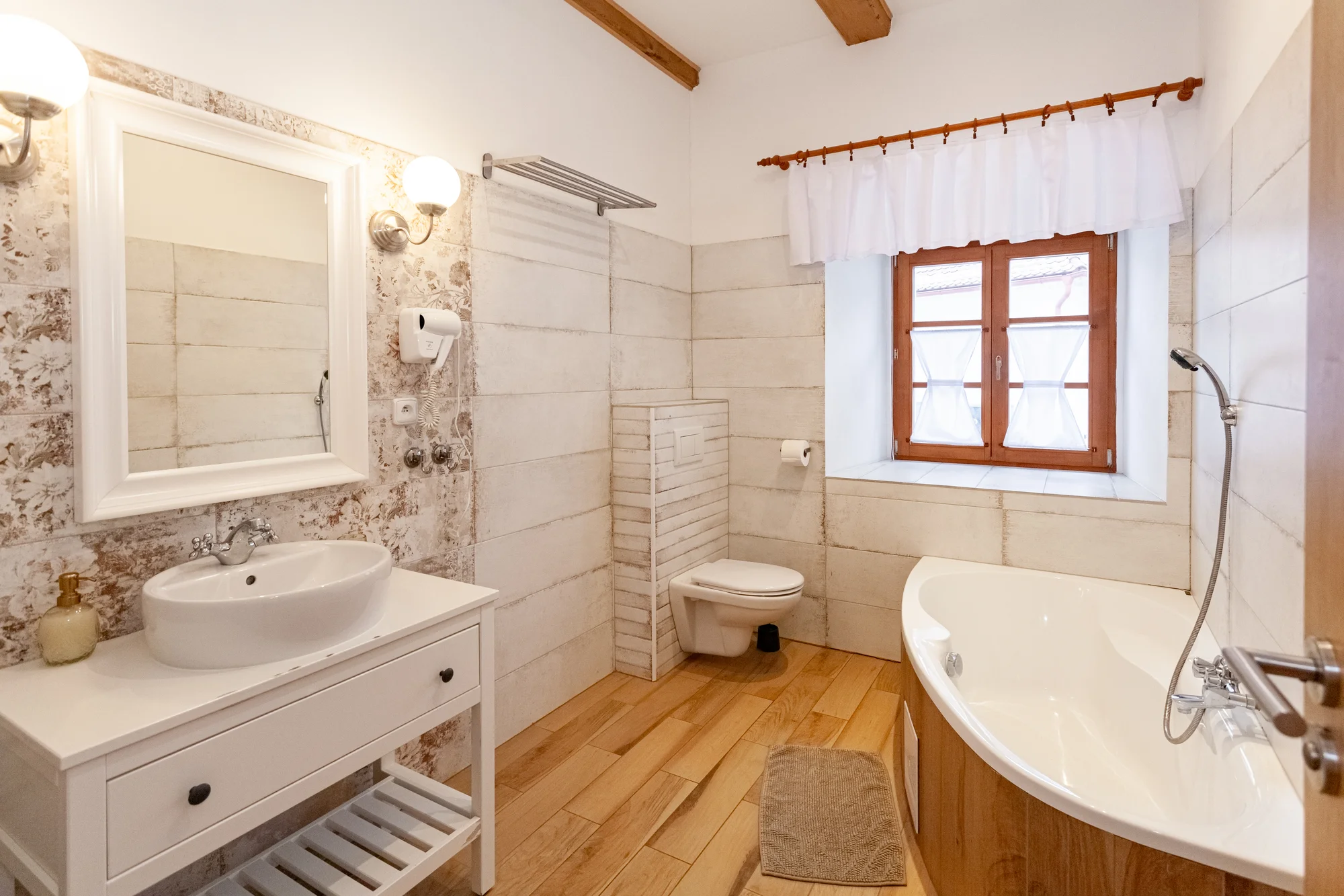 Wellness resort ve Vranově nad Dyjí: snídaně i poukaz do bistra a vstupy do wellness vč. privátního
