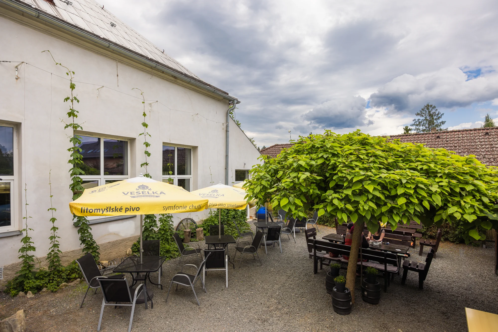 Pobyt v litomyšlském penzionu s restaurací a minipivovarem, vč. snídaně a privátní pivní lázně pro 2