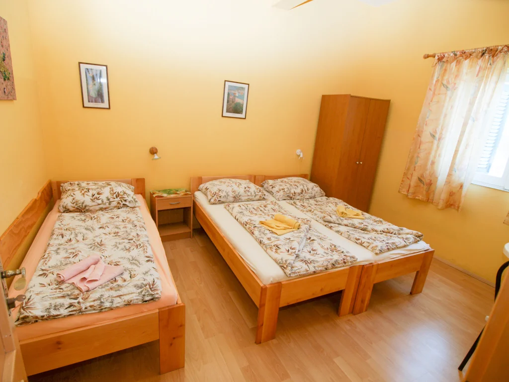 Apartmány v Podgoře až pro 6 osob: 300 m na pláž, letovisko se spoustou vyžití